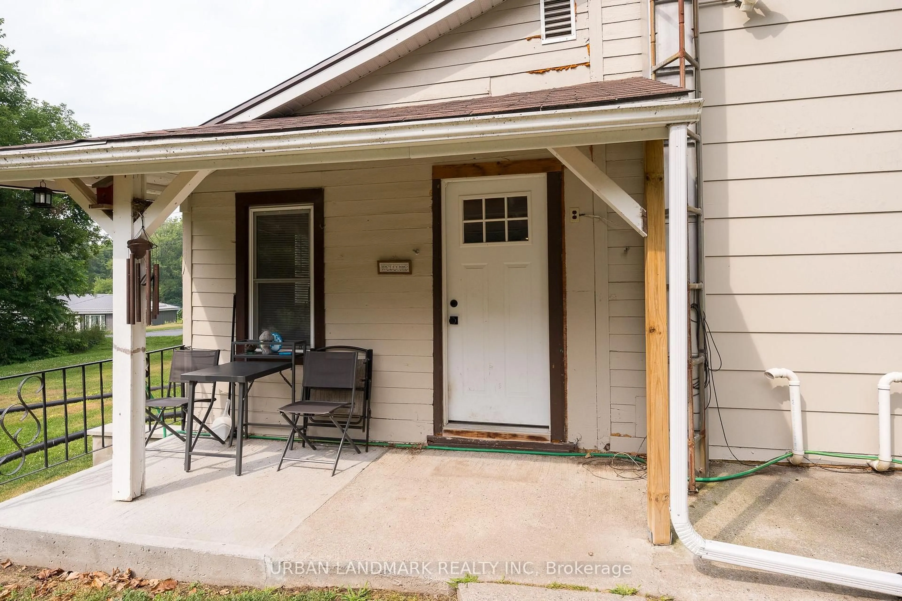 Unknown for 41 Dingman St, Madoc Ontario K0K 2K0