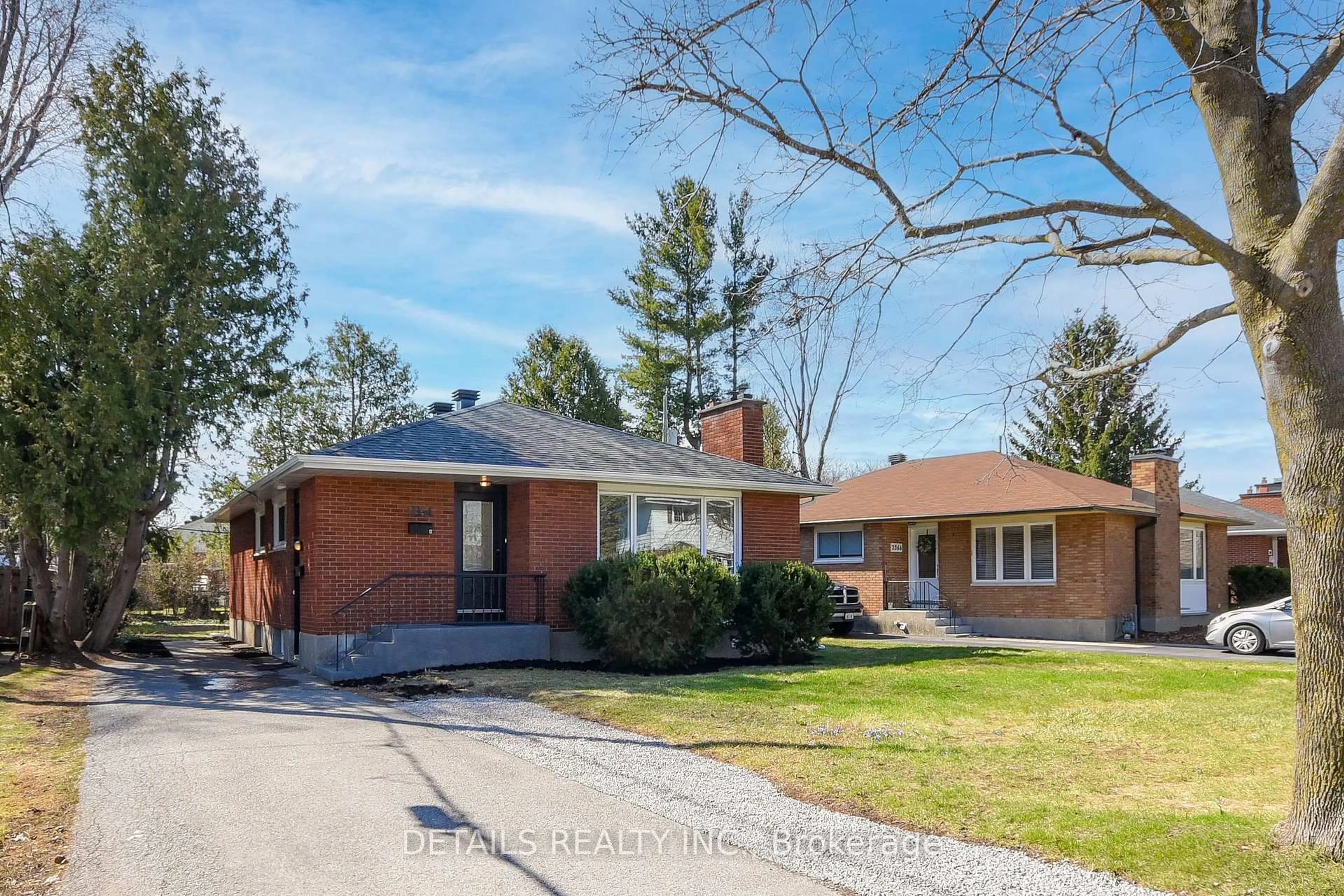 Home with brick exterior material, street for 2364 Cheshire Rd, Ottawa Ontario K2C 1G3