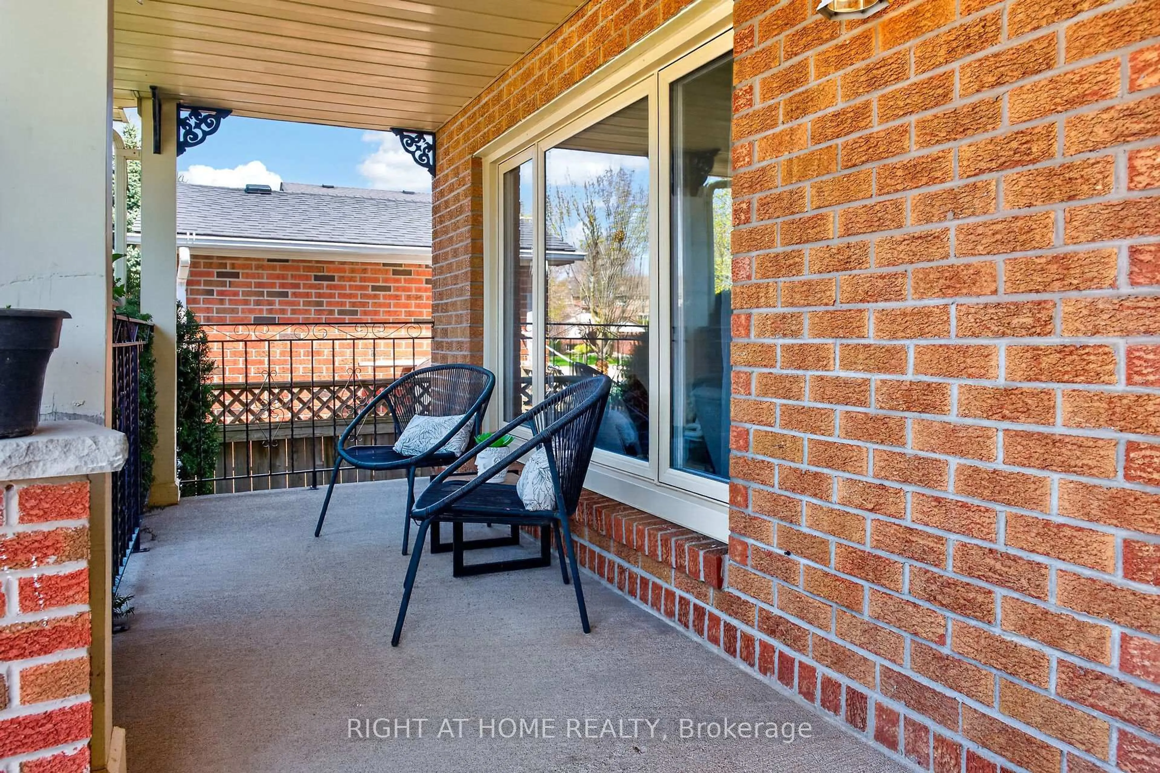 Patio, unknown for 22 Vance Cres, Hamilton Ontario L8B 0B8