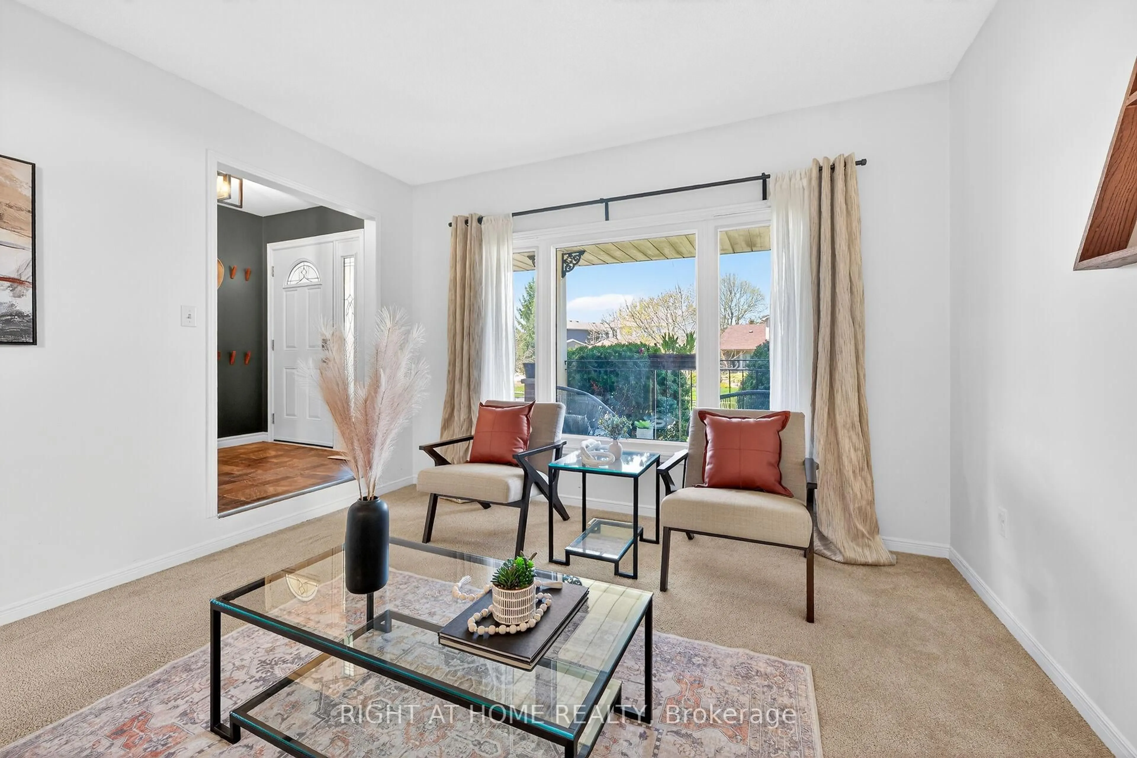 Living room with furniture, ceramic/tile floor for 22 Vance Cres, Hamilton Ontario L8B 0B8