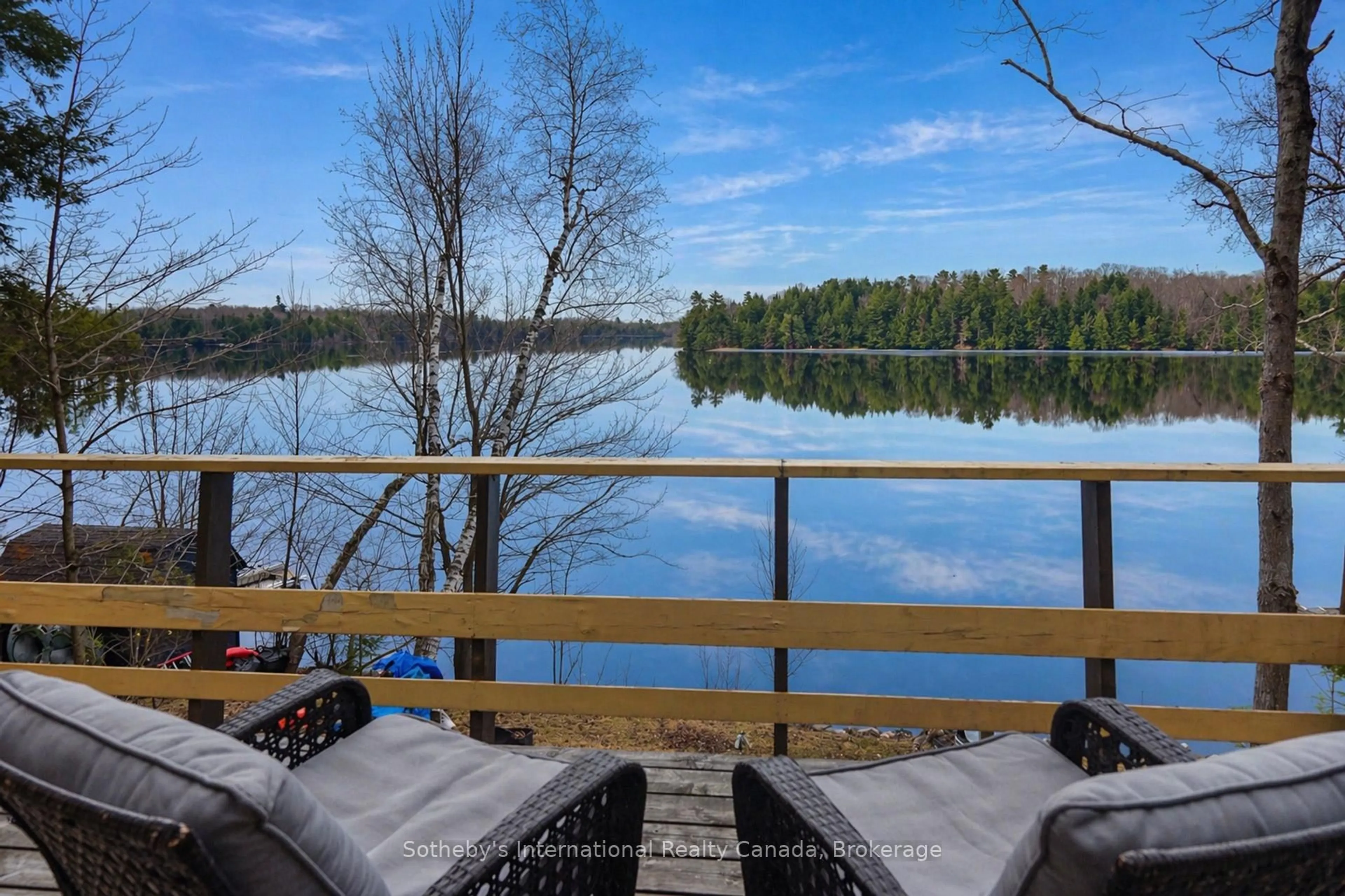 Patio, water/lake/river/ocean view for 41 Deerfield Rd, McKellar Ontario P0G 1C0