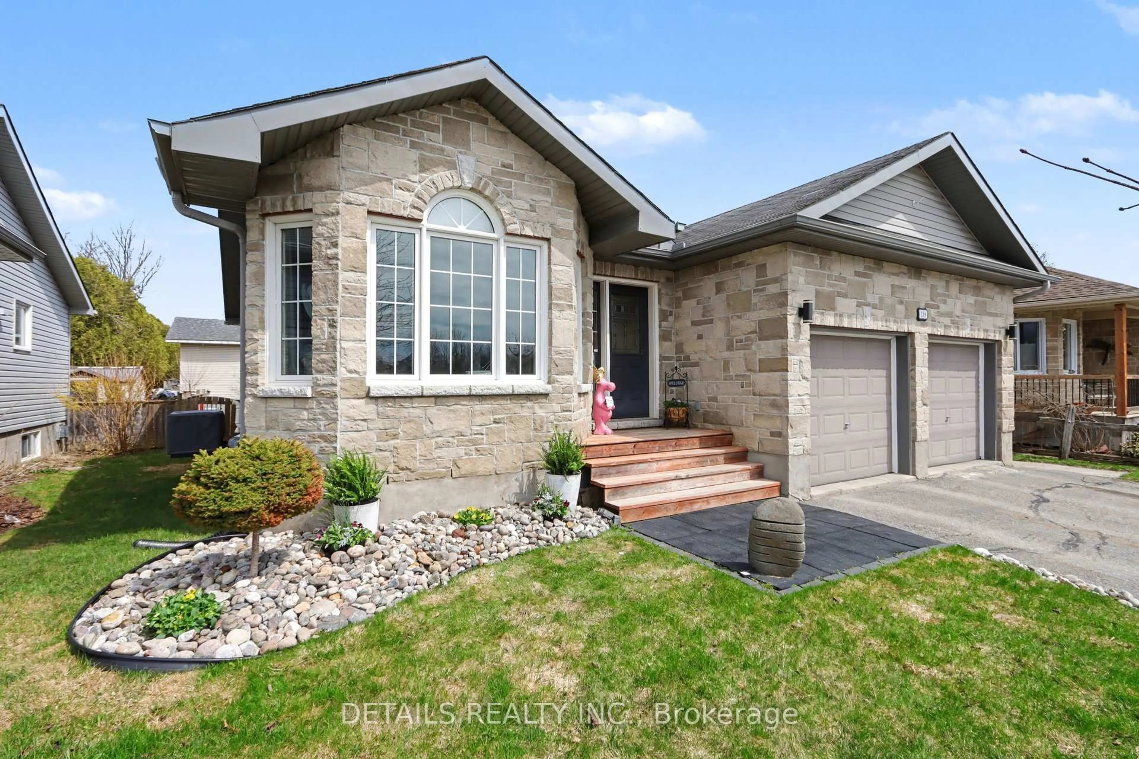 Home with brick exterior material, street for 139 Raina Way, North Grenville Ontario K0G 1J0