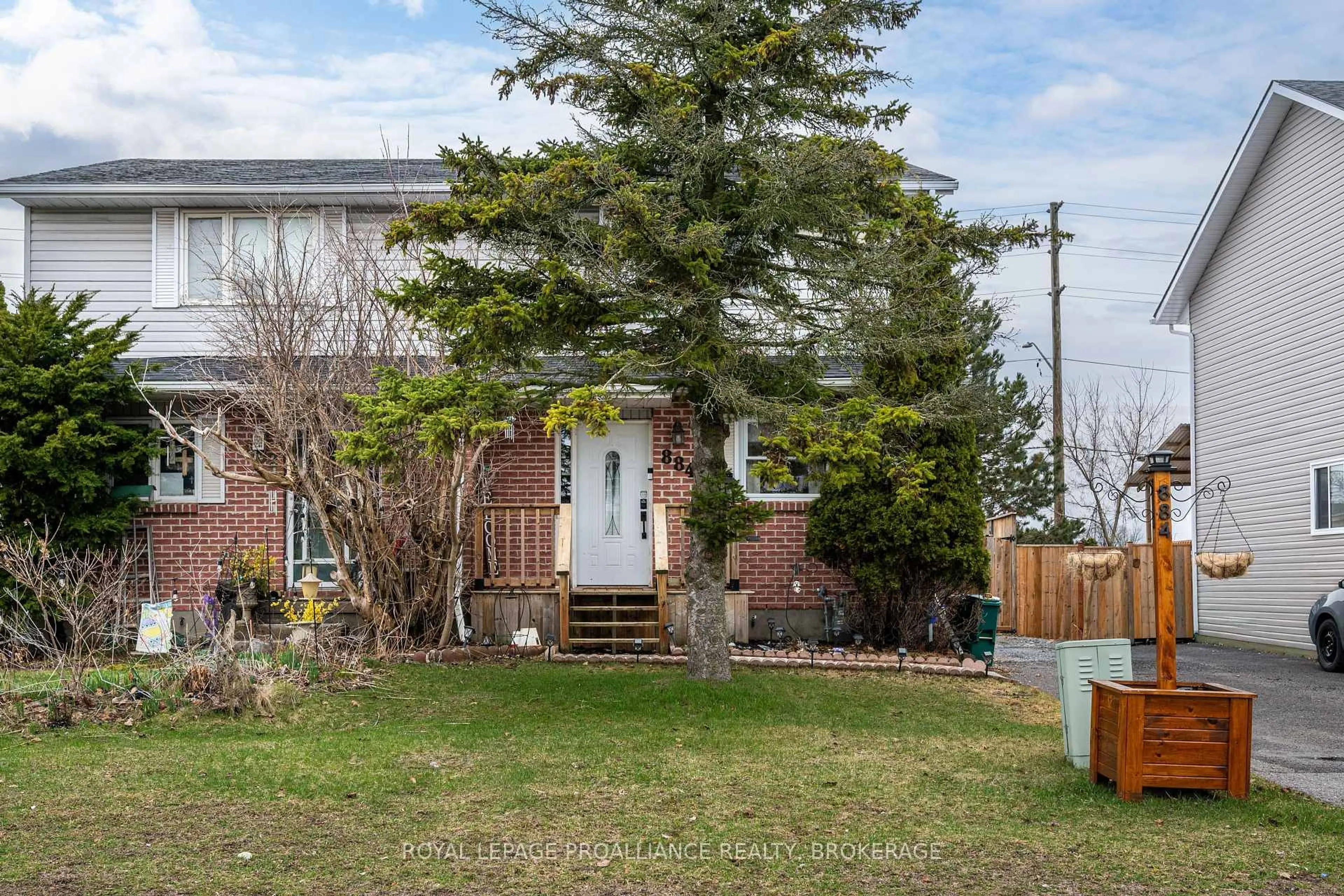 Unknown for 884 Larchwood Cres, Kingston Ontario K7P 2P7