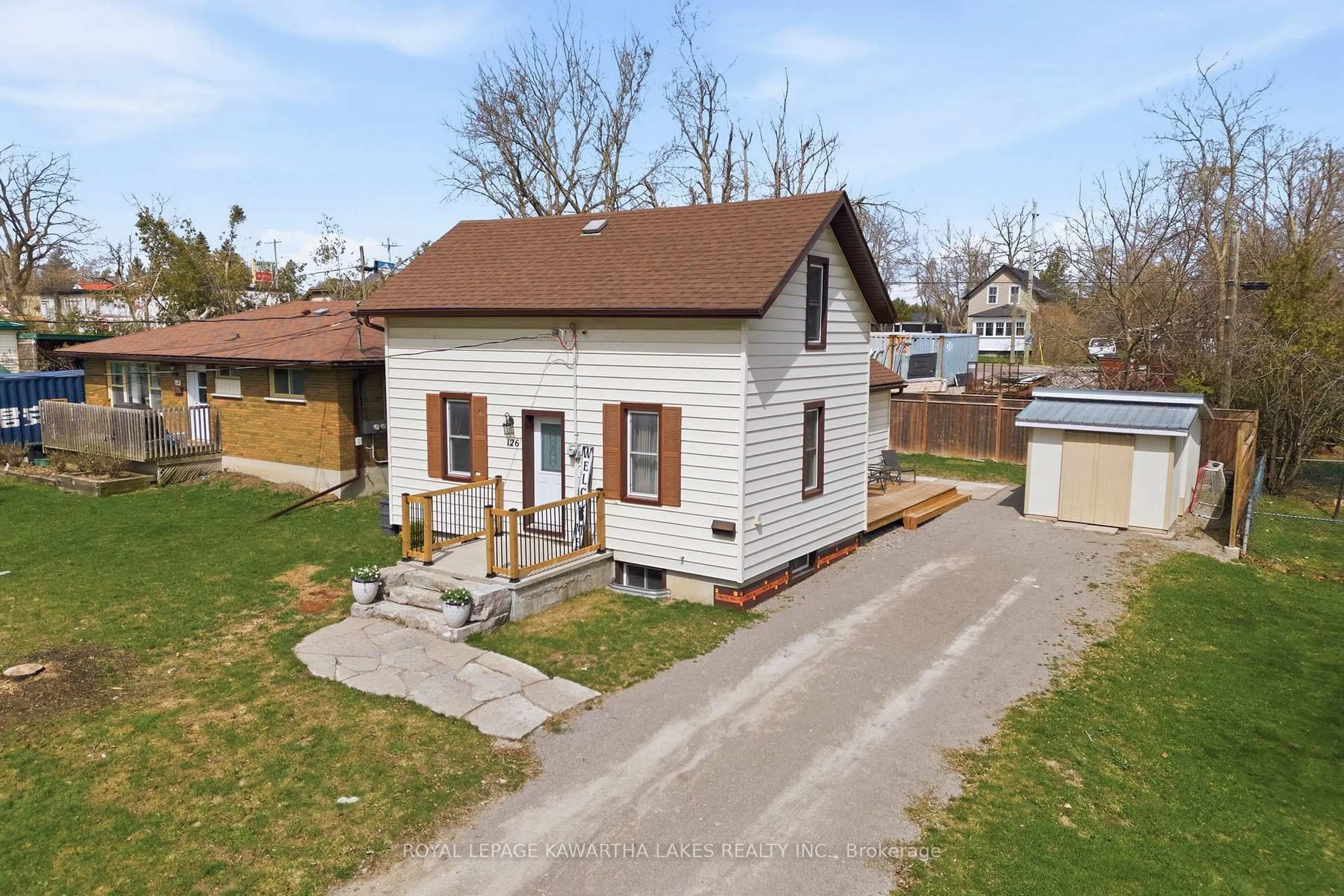 A pic from outside/outdoor area/front of a property/back of a property/a pic from drone, street for 126 King St, Kawartha Lakes Ontario K9V 1E3