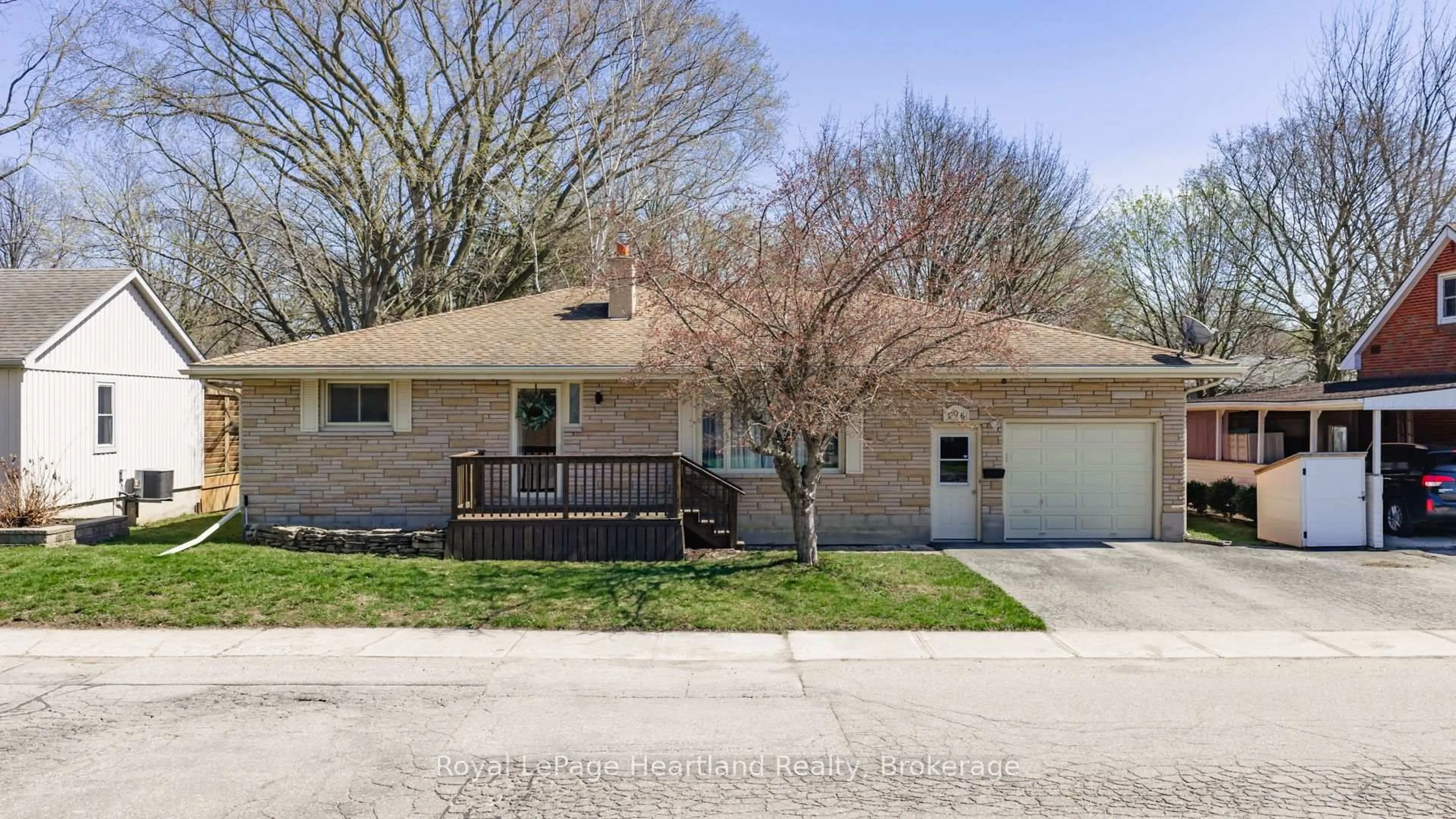 Home with vinyl exterior material, street for 106 Oxford St, Goderich Ontario N7A 1E4