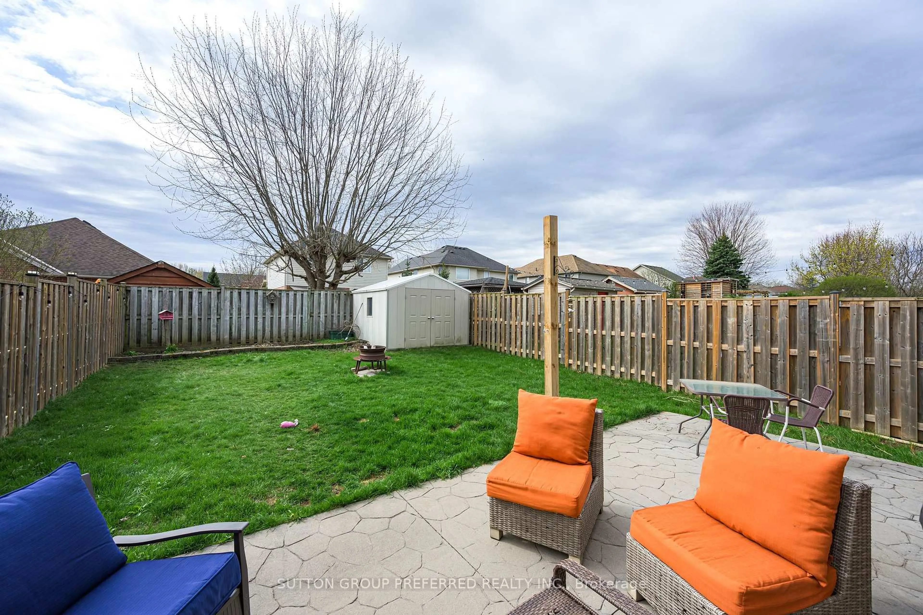 Patio, street for 1199 Blackmaple Dr, London East Ontario N5Y 5V3