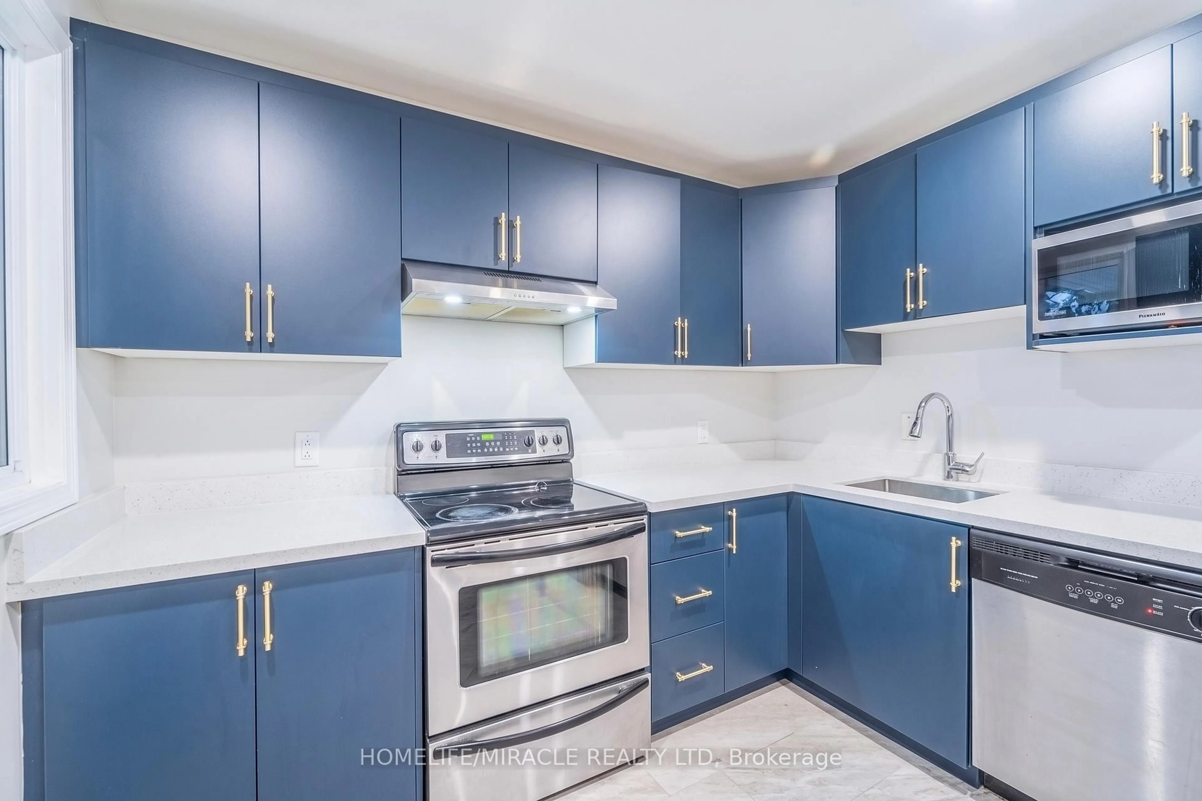 Standard kitchen, unknown for 7964 Wellington County 109 Rd, Wellington North Ontario N0G 1A0