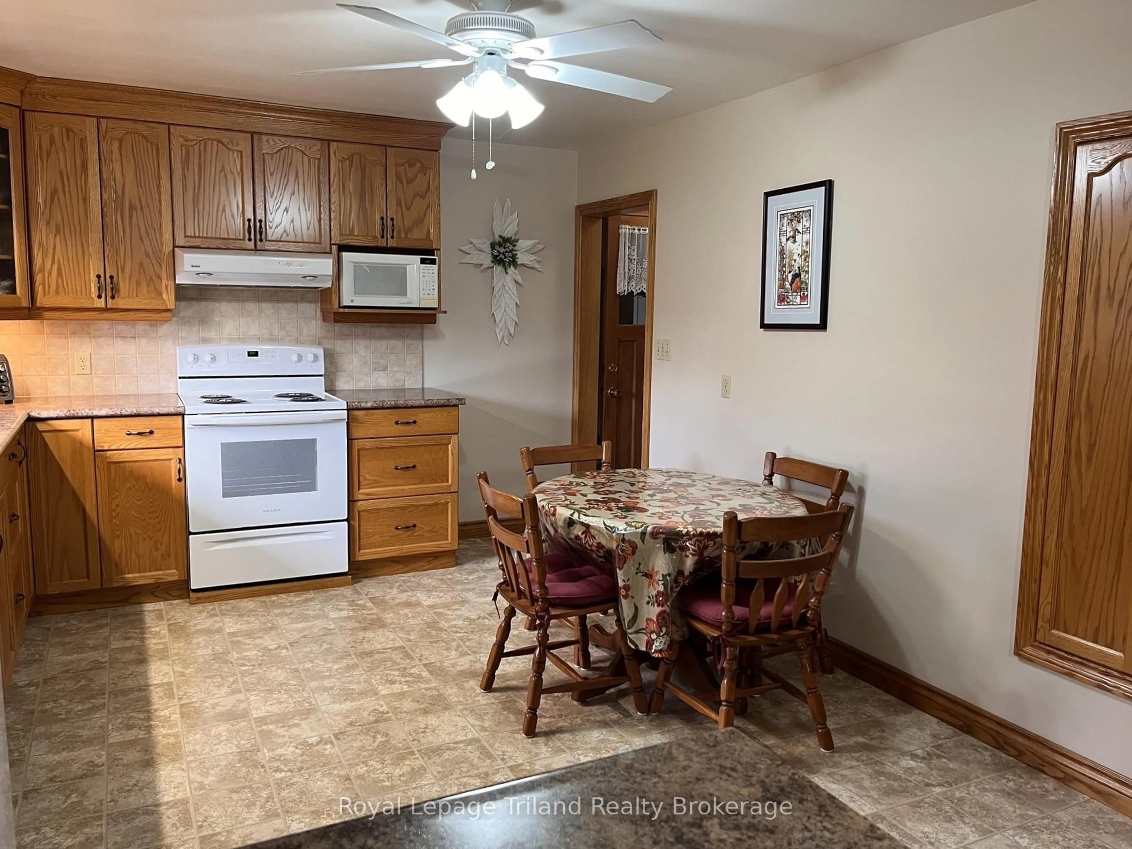 Unknown for 16 Brock St, Norwich Ontario N0J 1P0