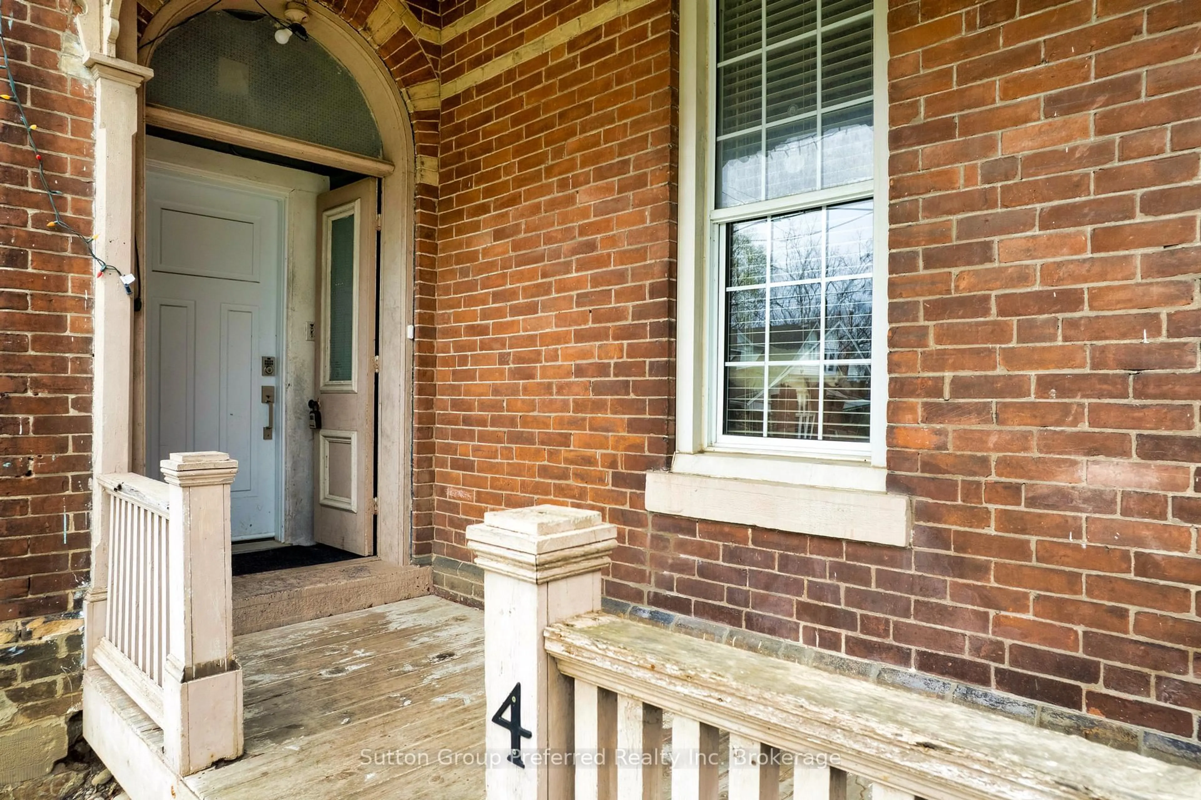 Unknown for 4 Clyde St, Norwich Ontario N0J 1P0