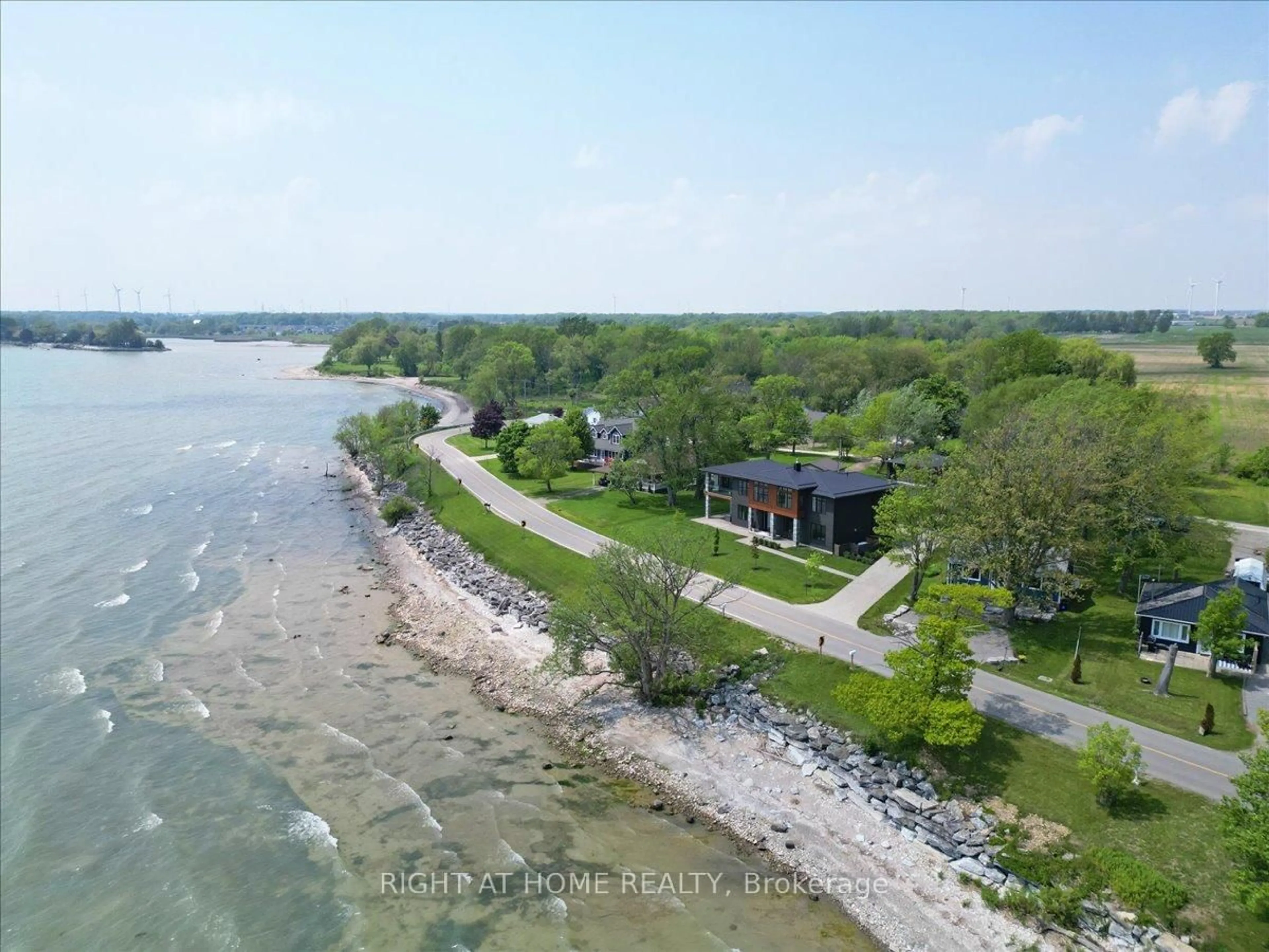 A pic from outside/outdoor area/front of a property/back of a property/a pic from drone, water/lake/river/ocean view for 17 Bluewater Pkwy, Haldimand Ontario N0A 1P0