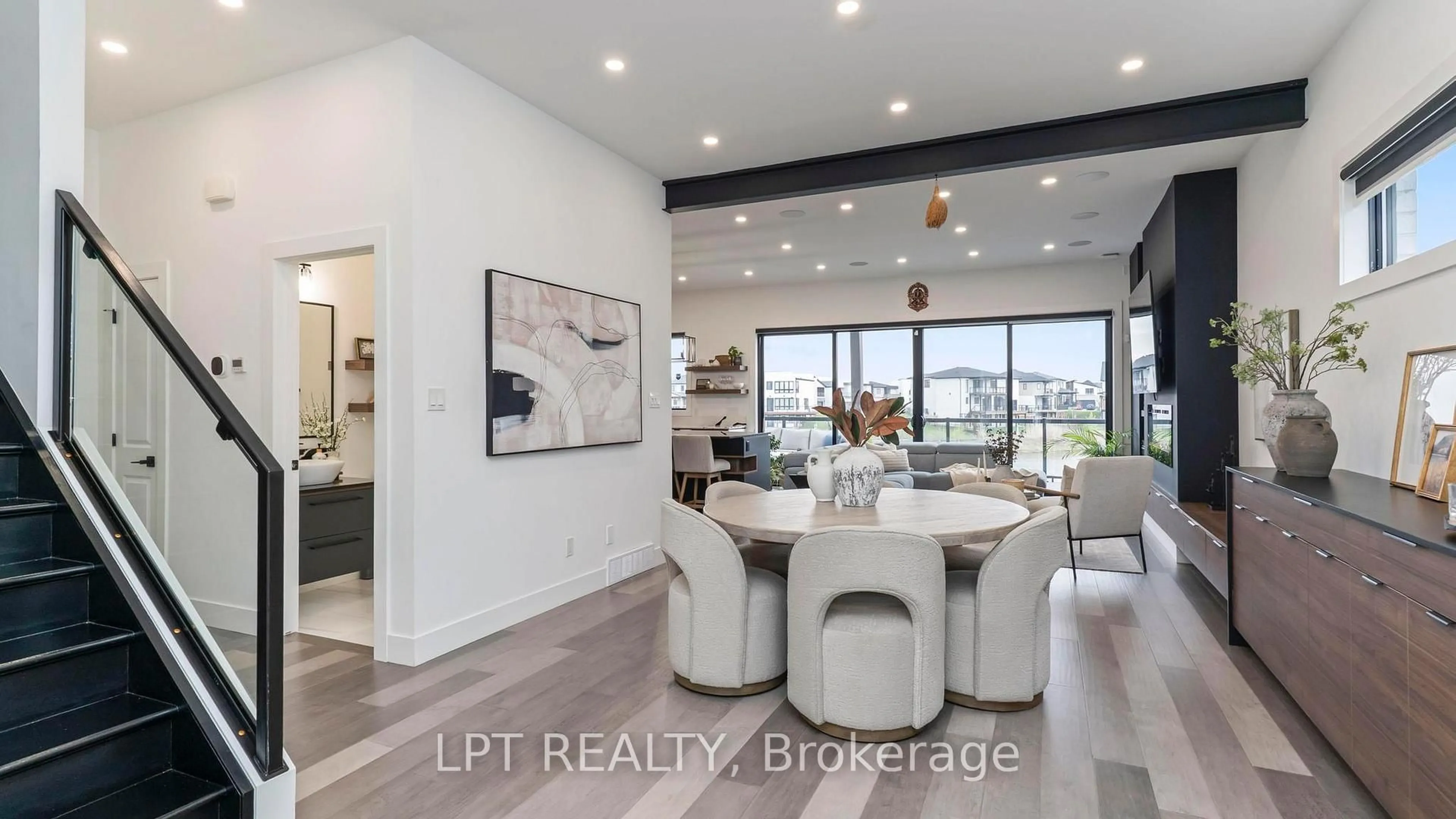 Unknown for 2206 Tokala Tr, London North Ontario N6G 0V8