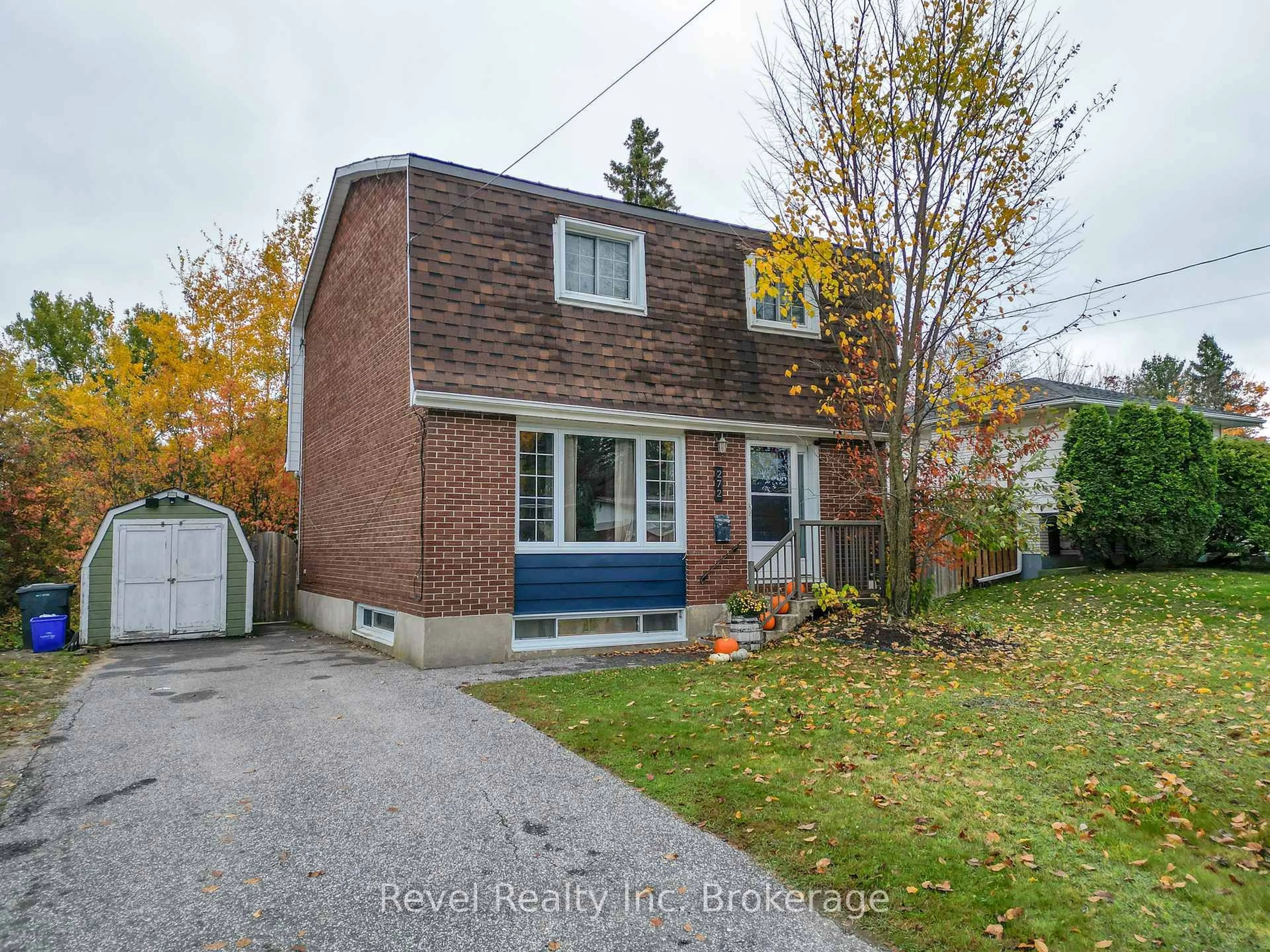 Home with brick exterior material, street for 272 Giroux St, North Bay Ontario P1B 7Y7