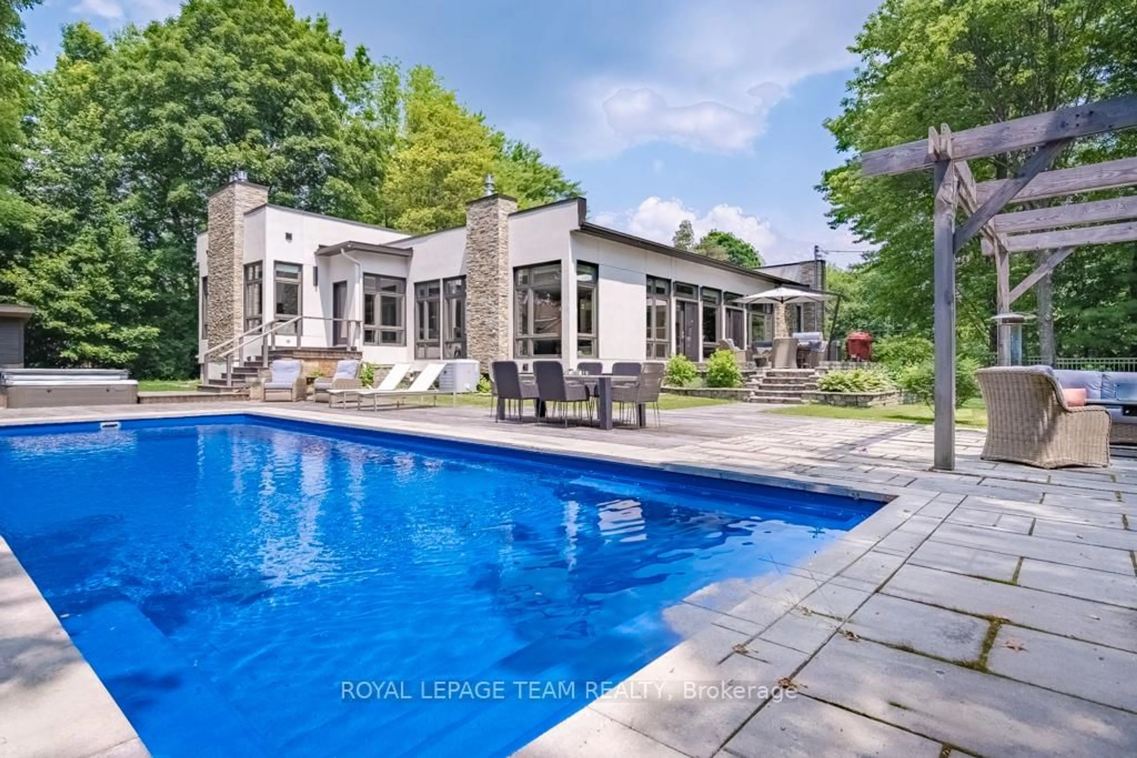 Unknown for 17 KAYMAR Dr, Ottawa Ontario K1J 7C8