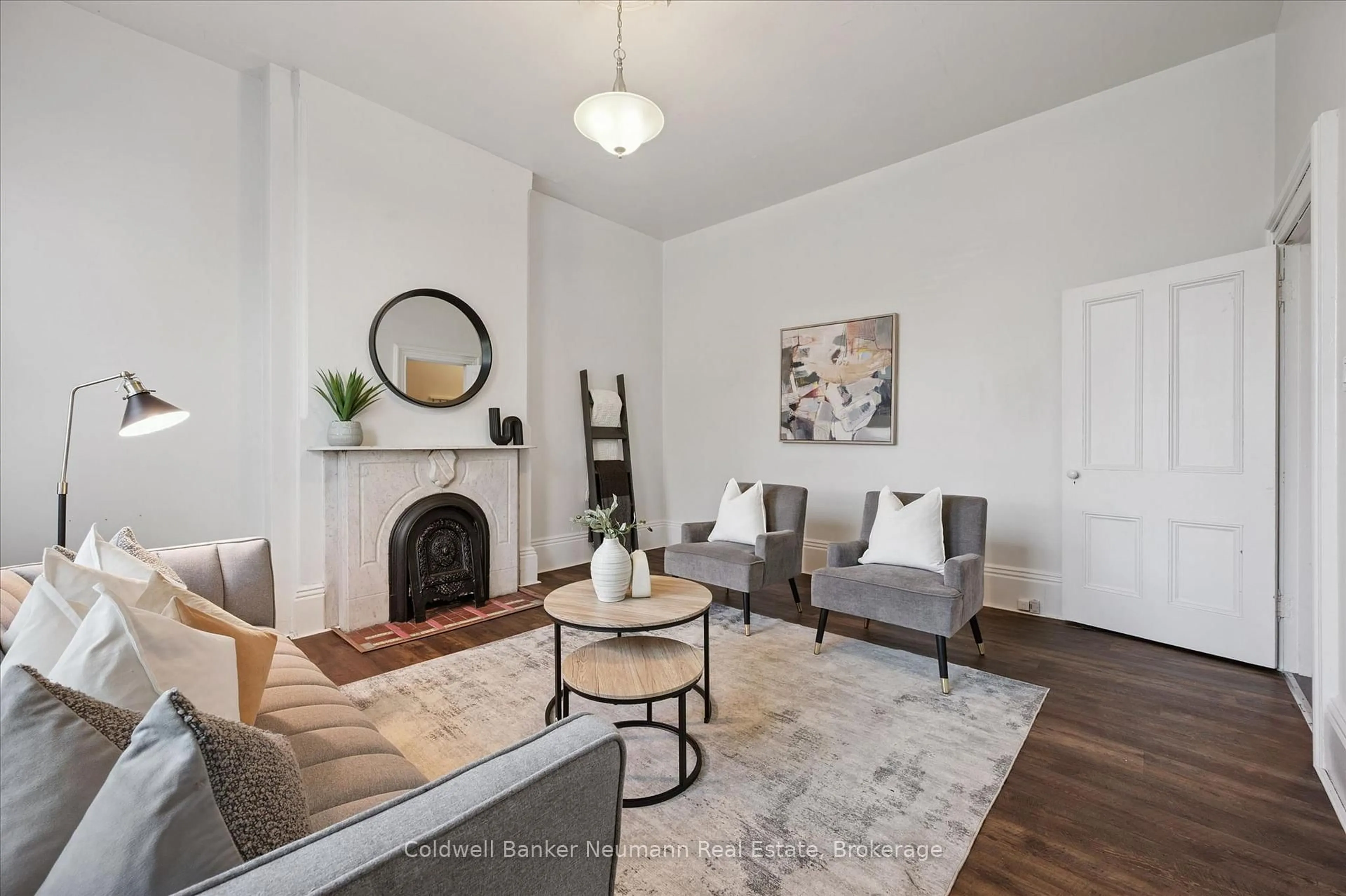 Living room with furniture, unknown for 7 Cambridge St, Guelph Ontario N1H 2T8