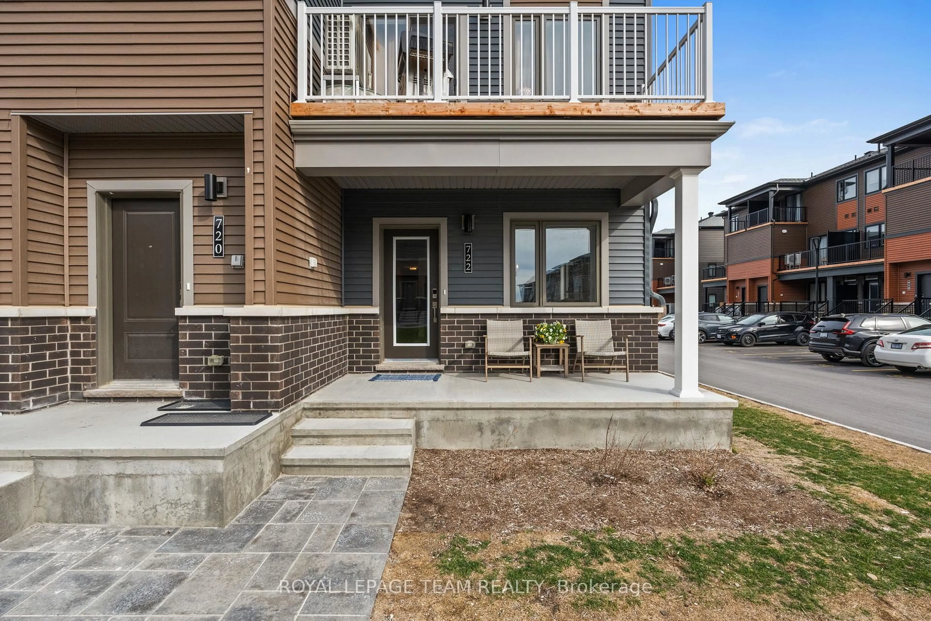 Patio, street for 722 Parnian Private, Ottawa Ontario K2J 4H7