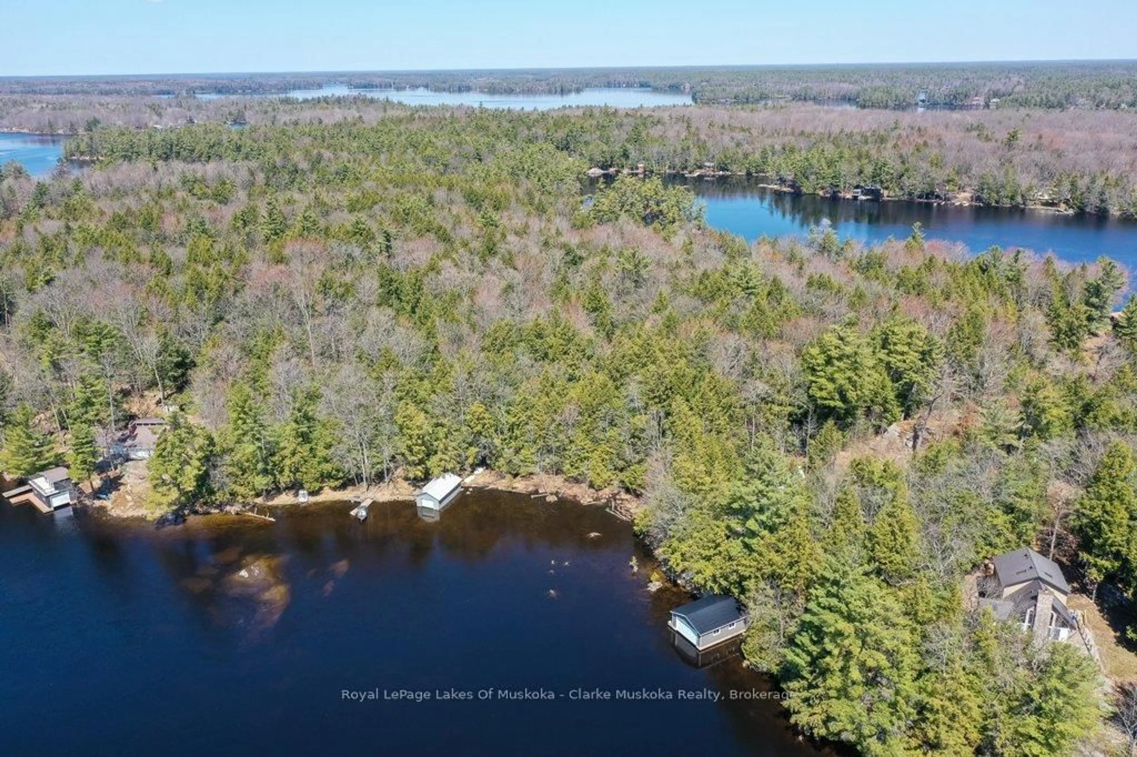 A pic from outside/outdoor area/front of a property/back of a property/a pic from drone, water/lake/river/ocean view for 12 Is 120 Severn River Island #12, Georgian Bay Ontario L0K 1E0
