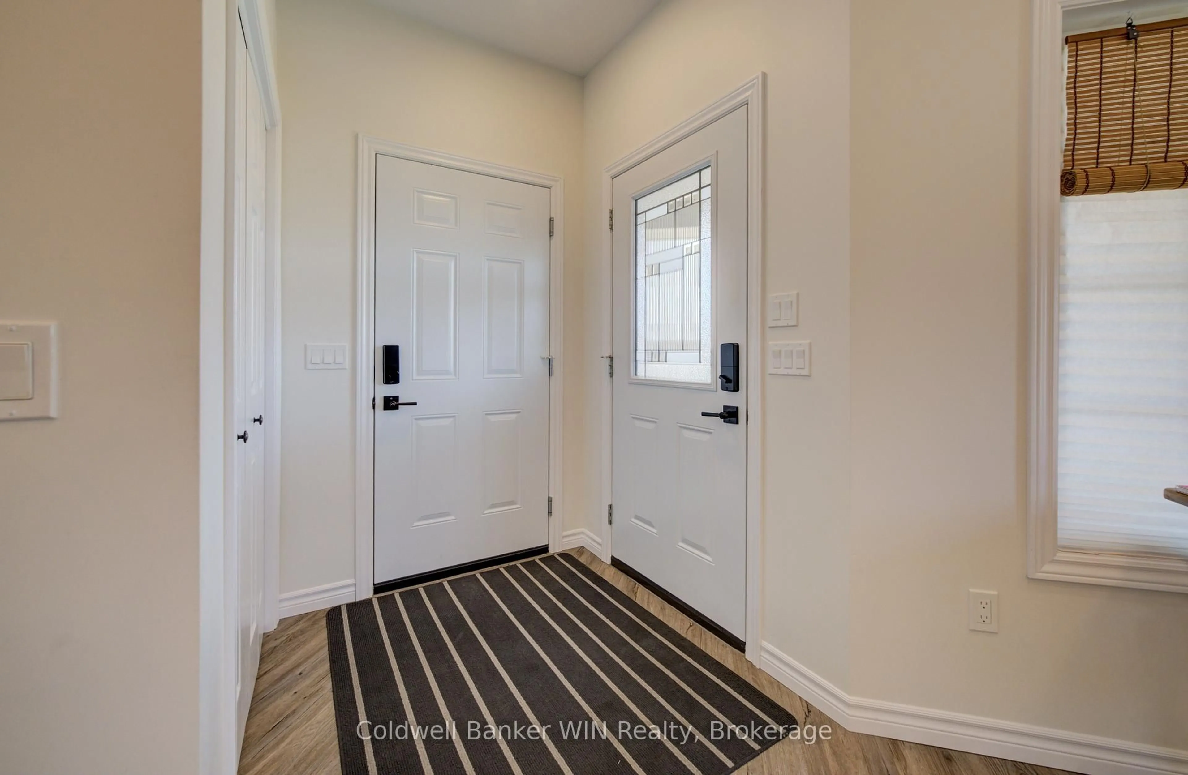 Indoor entryway for 115 Broomer Cres, Wellington North Ontario N0G 2L4