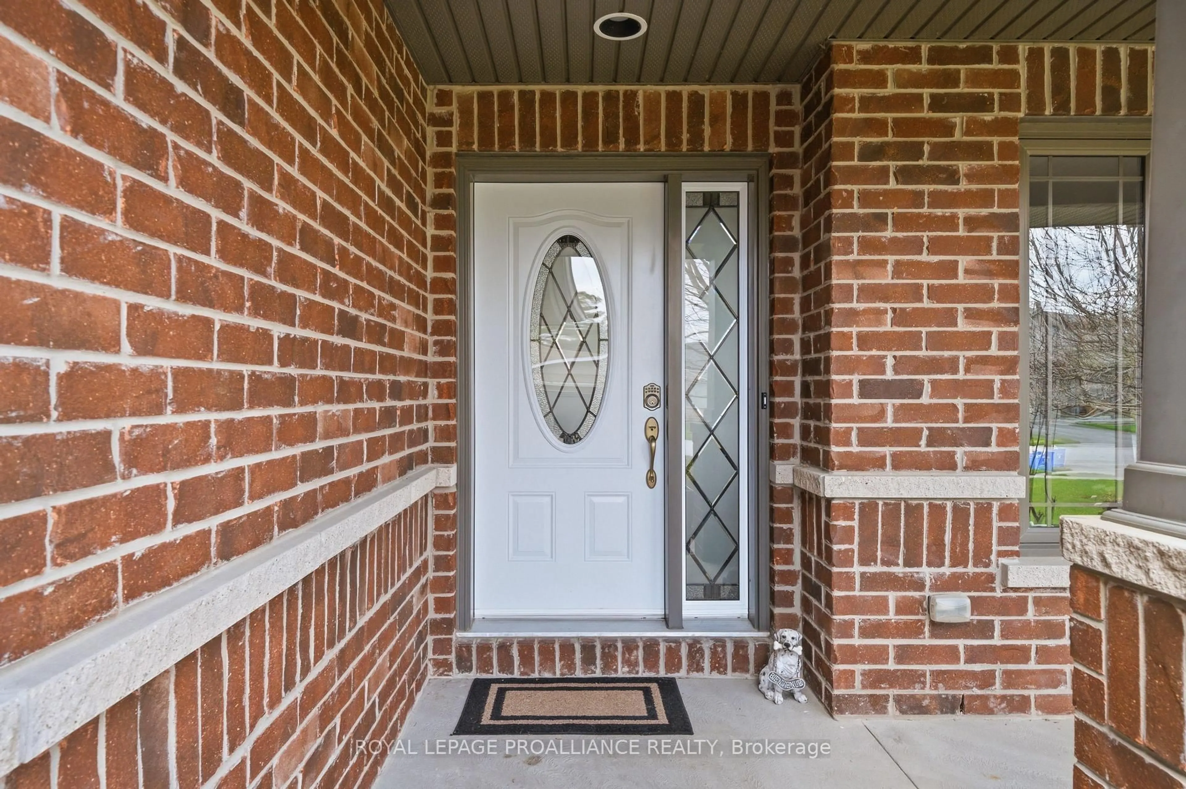 Indoor entryway for 6 Aspen Dr, Quinte West Ontario K8V 0C6