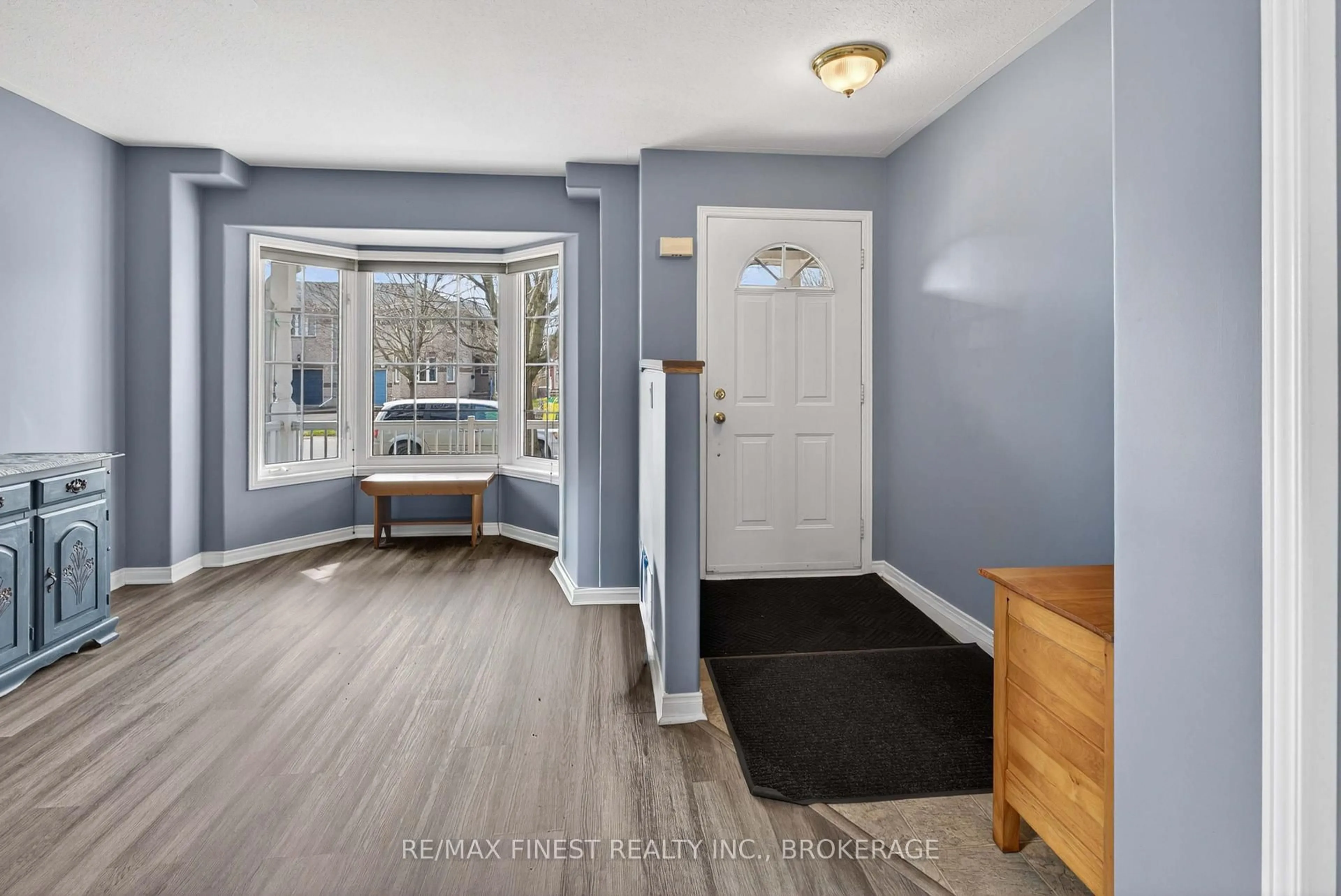 Indoor entryway for 430 Fieldstone Dr, Kingston Ontario K7K 7E2