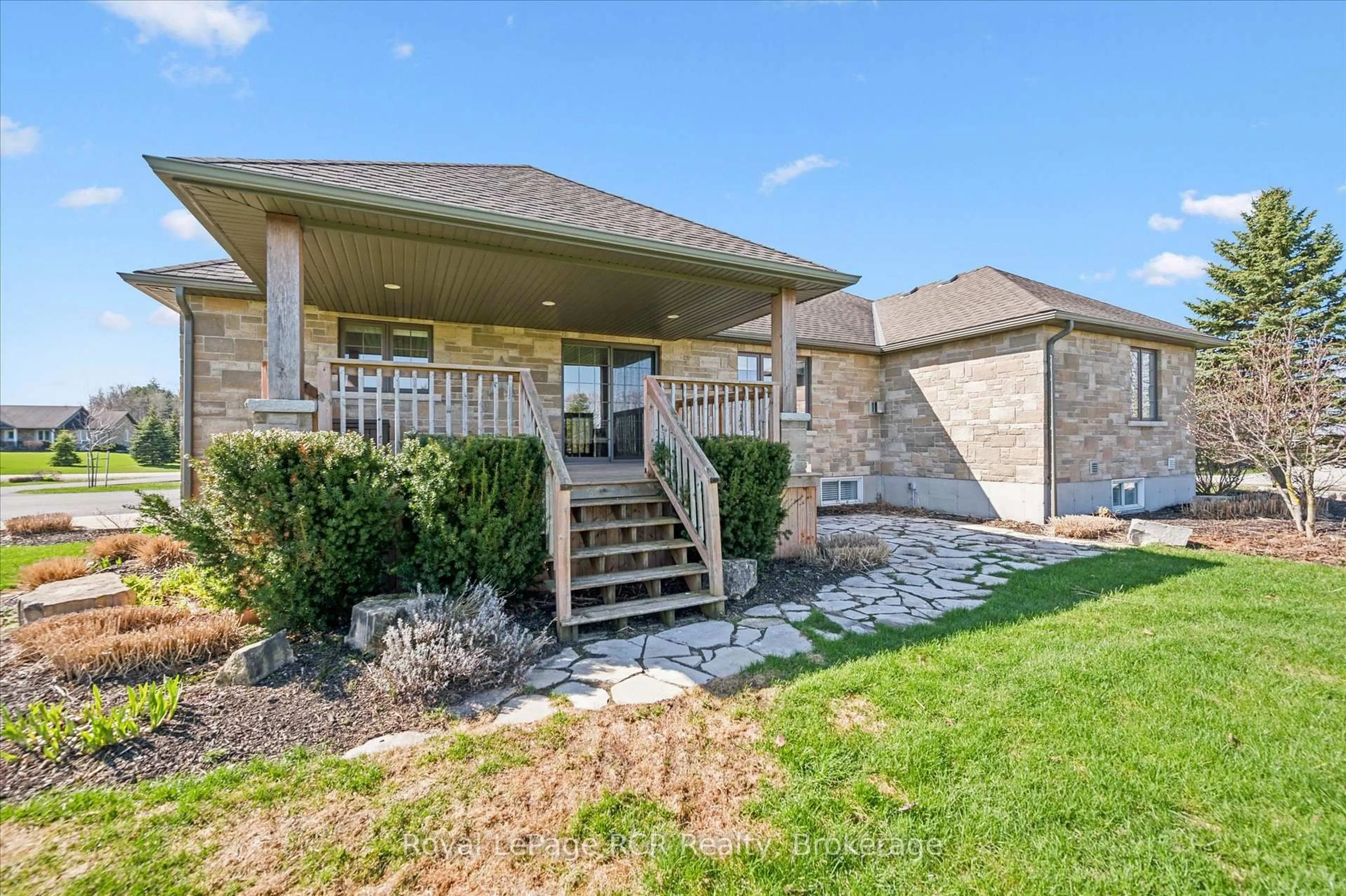 Unknown for 10 Sparberry St, Southgate Ontario N0G 2L0