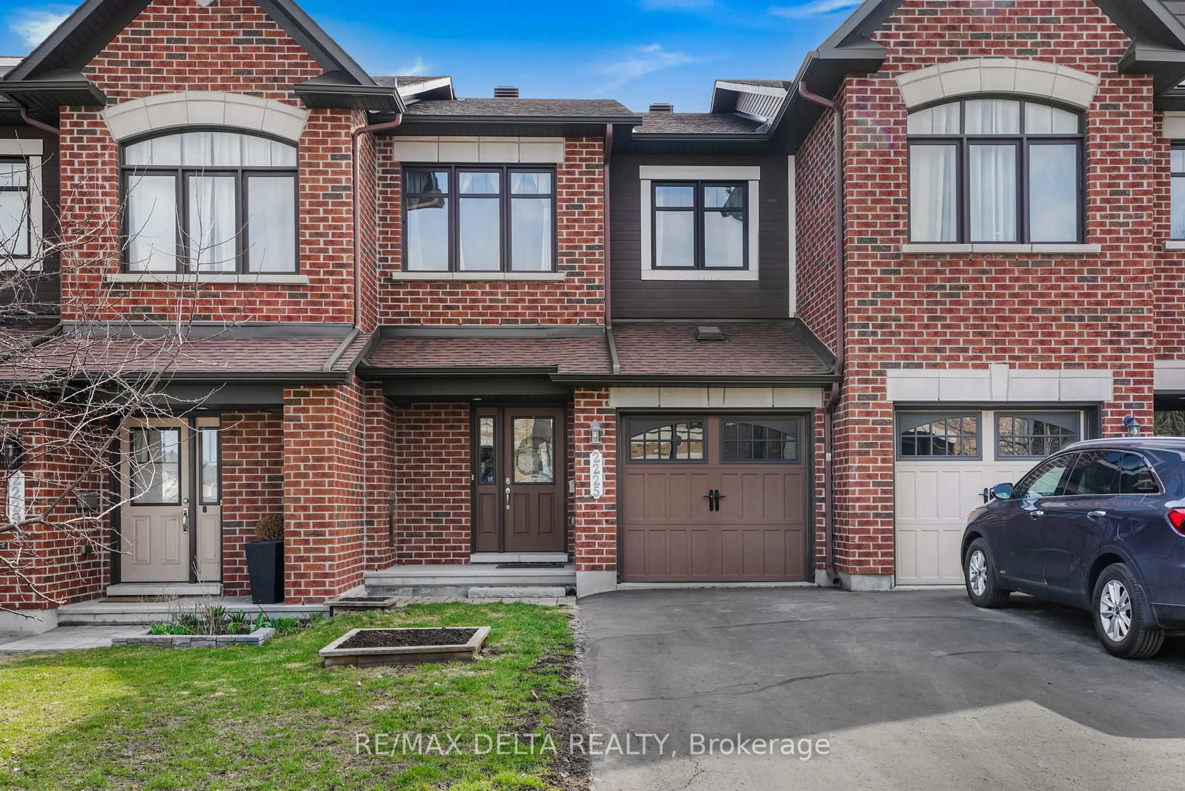 Home with brick exterior material, street for 2225 Marble Cres, Clarence-Rockland Ontario K4K 0G9