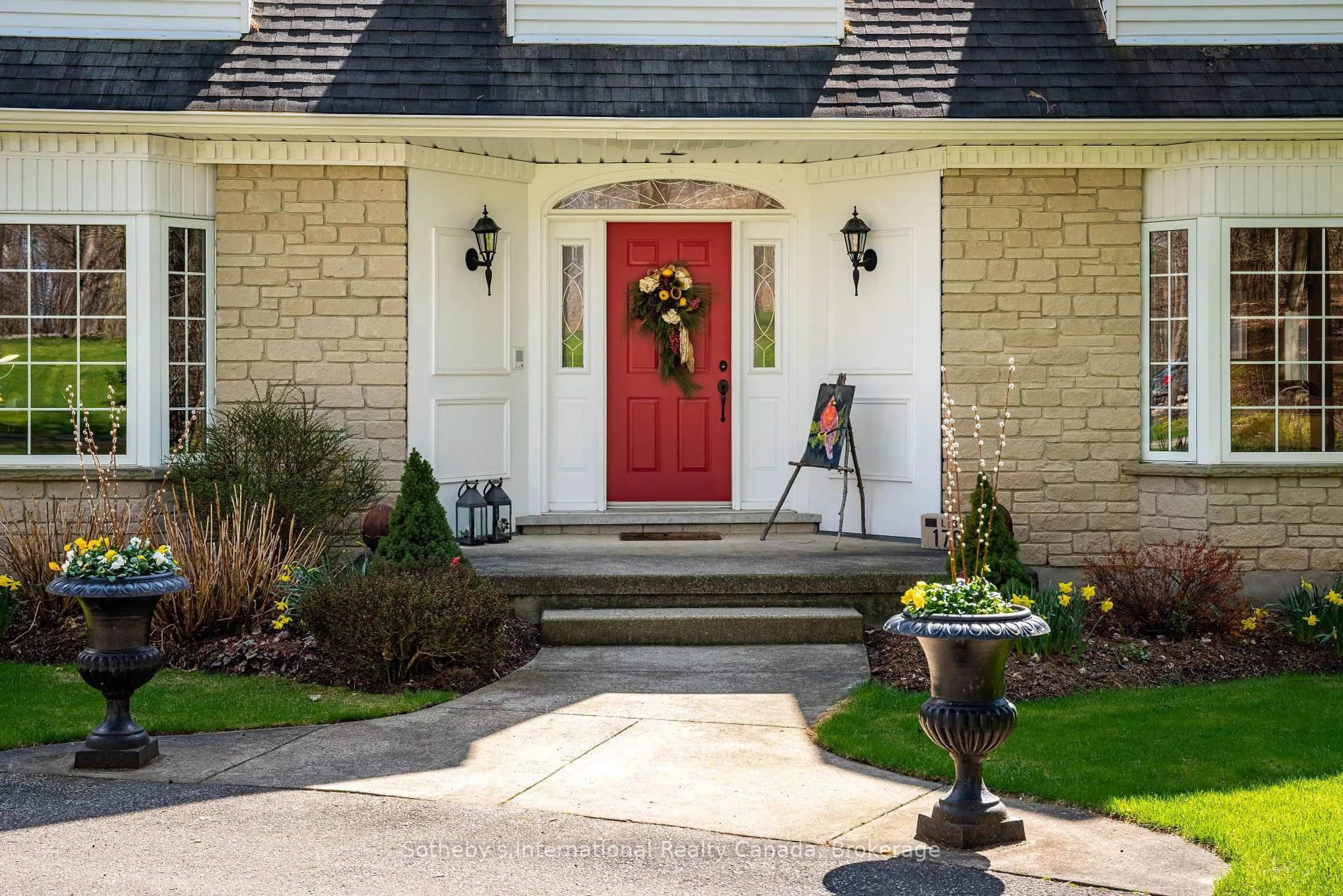 Indoor entryway for 1767 West River Rd, North Dumfries Ontario N1R 5S5
