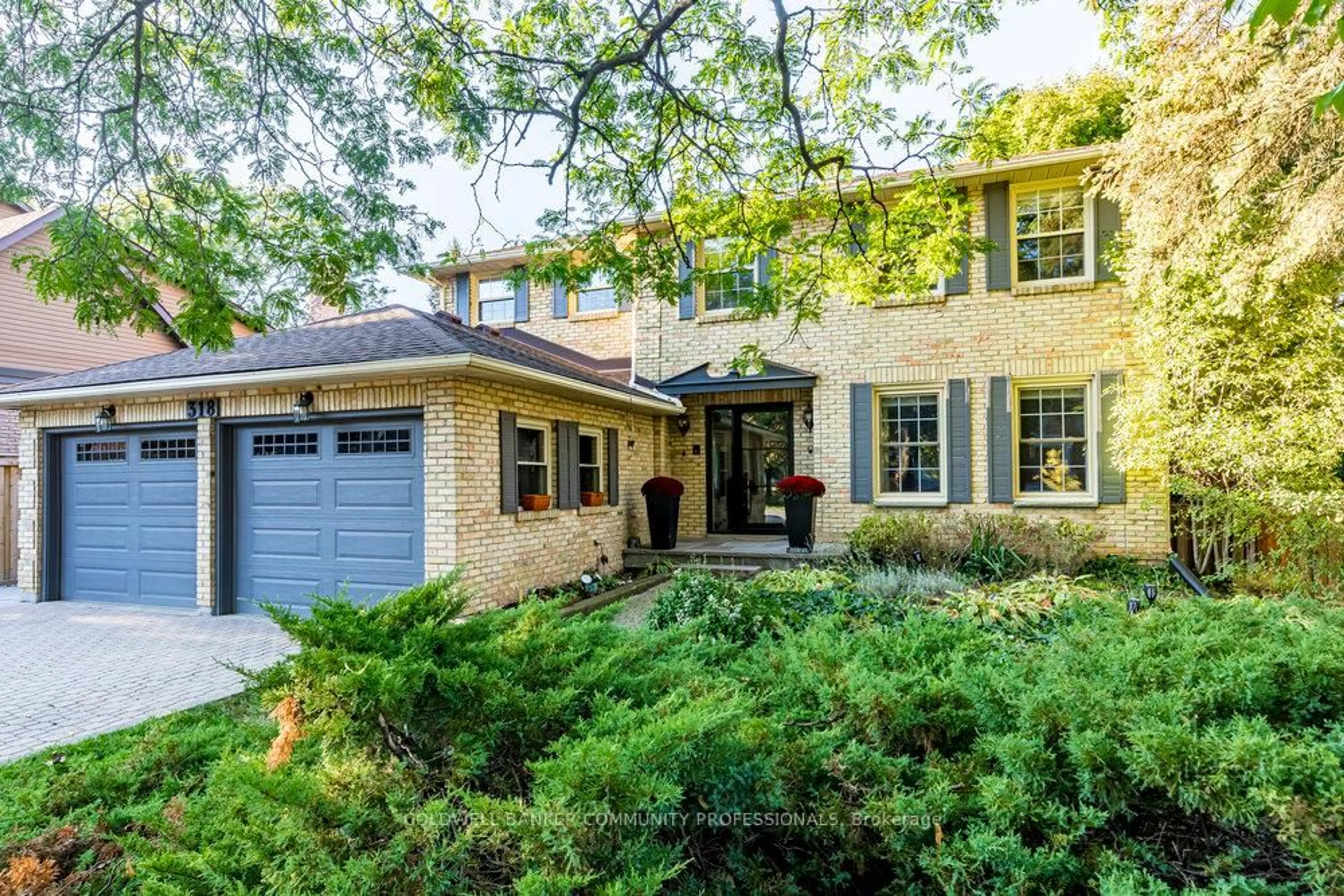 Home with brick exterior material, street for 318 Lloyminn Ave, Hamilton Ontario L9G 3X4