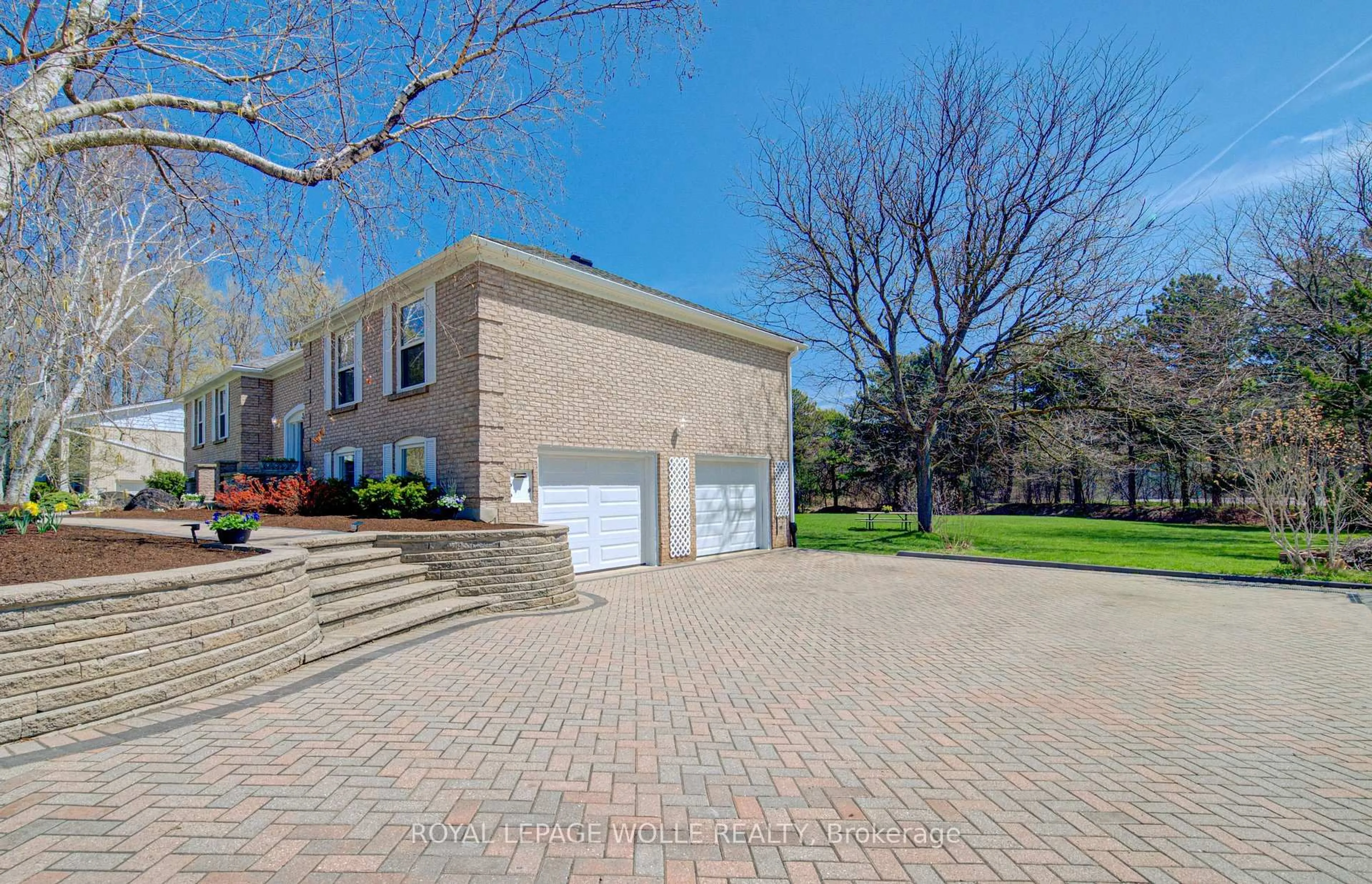 Unknown for 395 Warrington Dr, Waterloo Ontario N2L 2P7