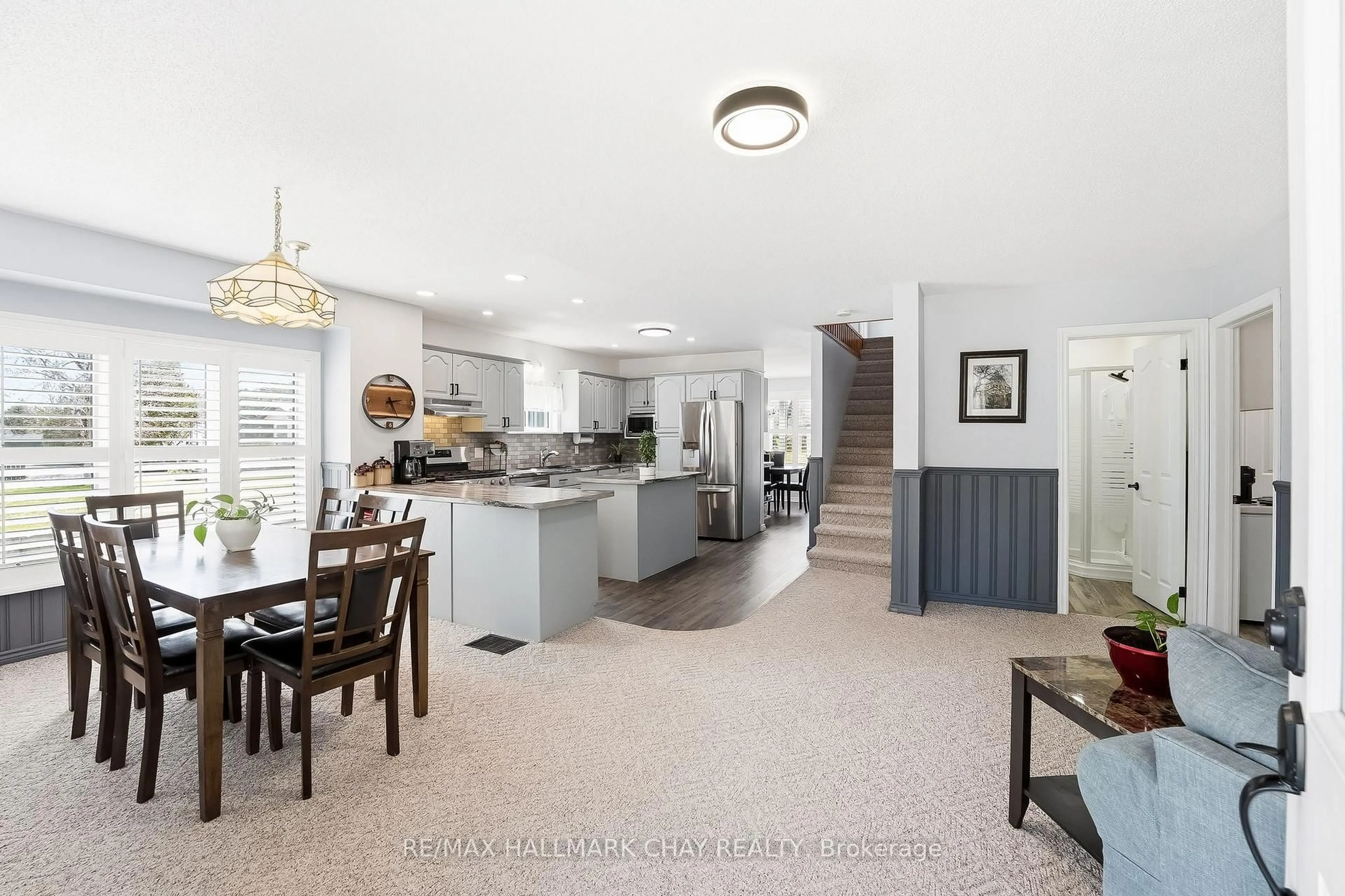 Open concept kitchen, ceramic/tile floor for 24 Cedar Dale Dr, Kawartha Lakes Ontario K0M 2B0