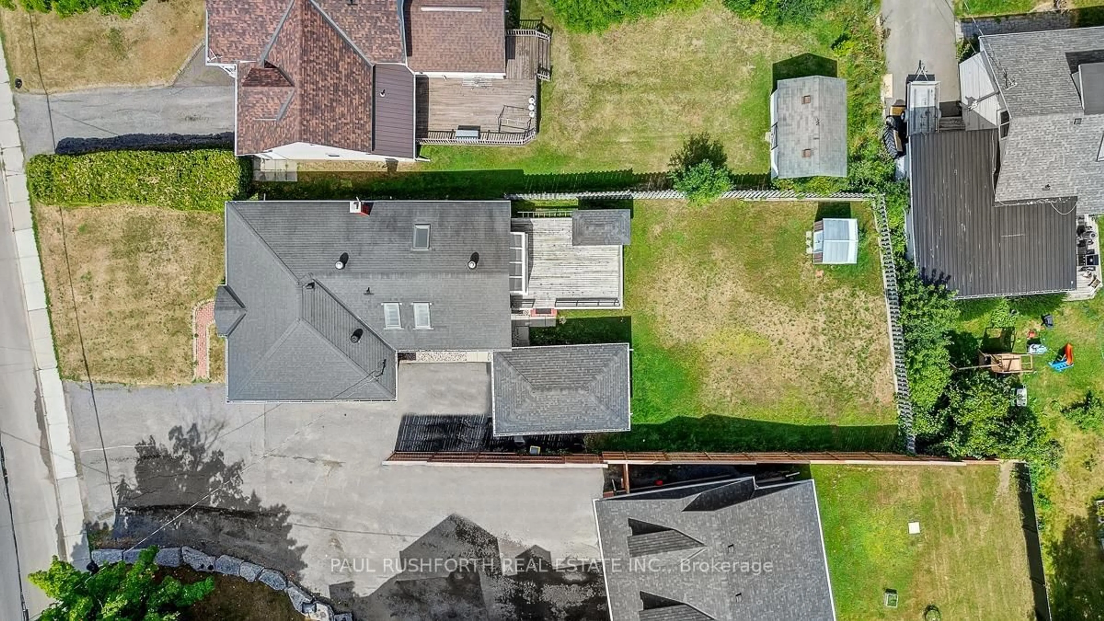 A pic from outside/outdoor area/front of a property/back of a property/a pic from drone, street for 235 Elgin St, Arnprior Ontario K7S 1P4
