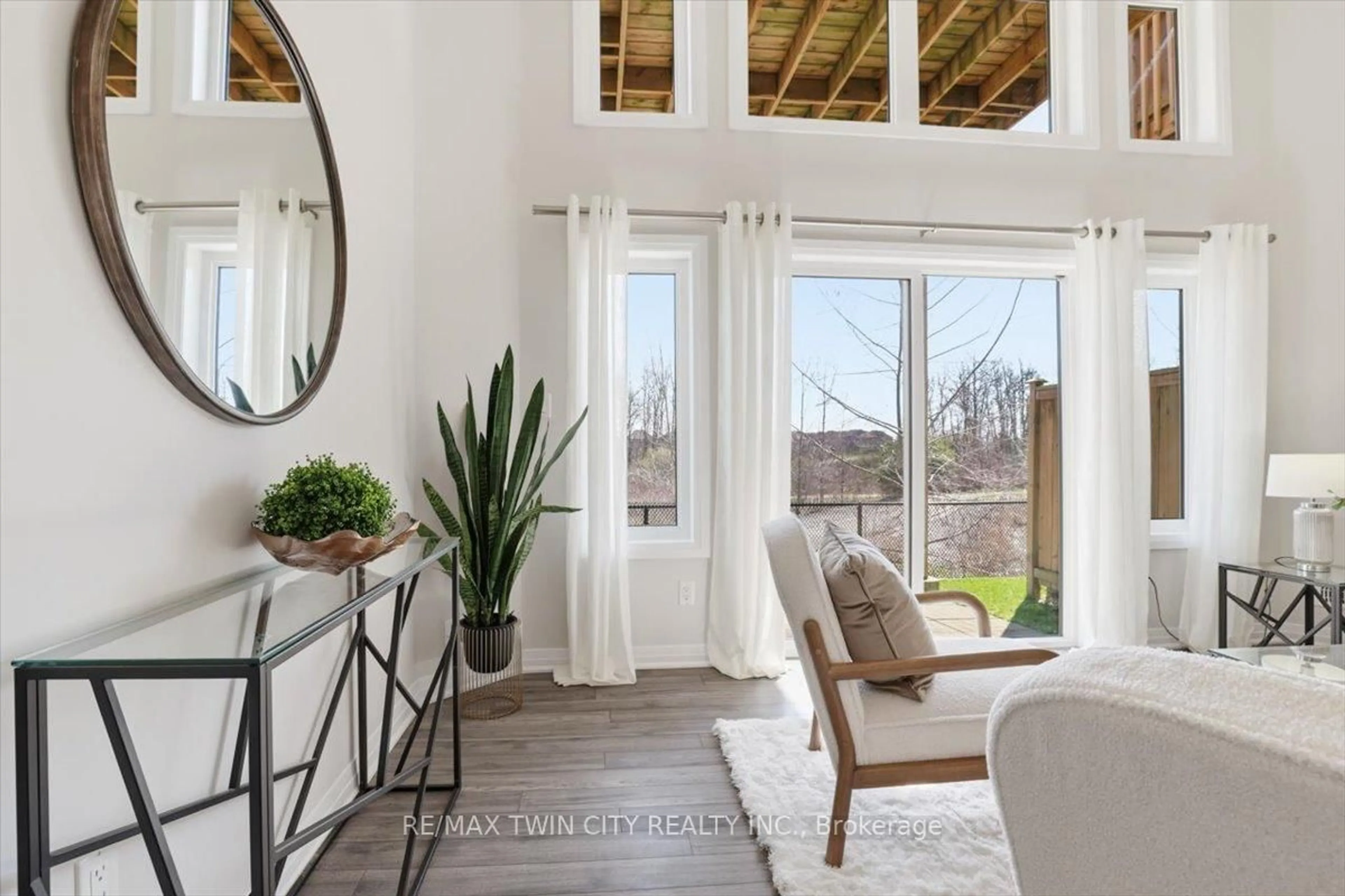 Indoor entryway for 115 South Creek Dr #12 C, Kitchener Ontario N2P 0H2