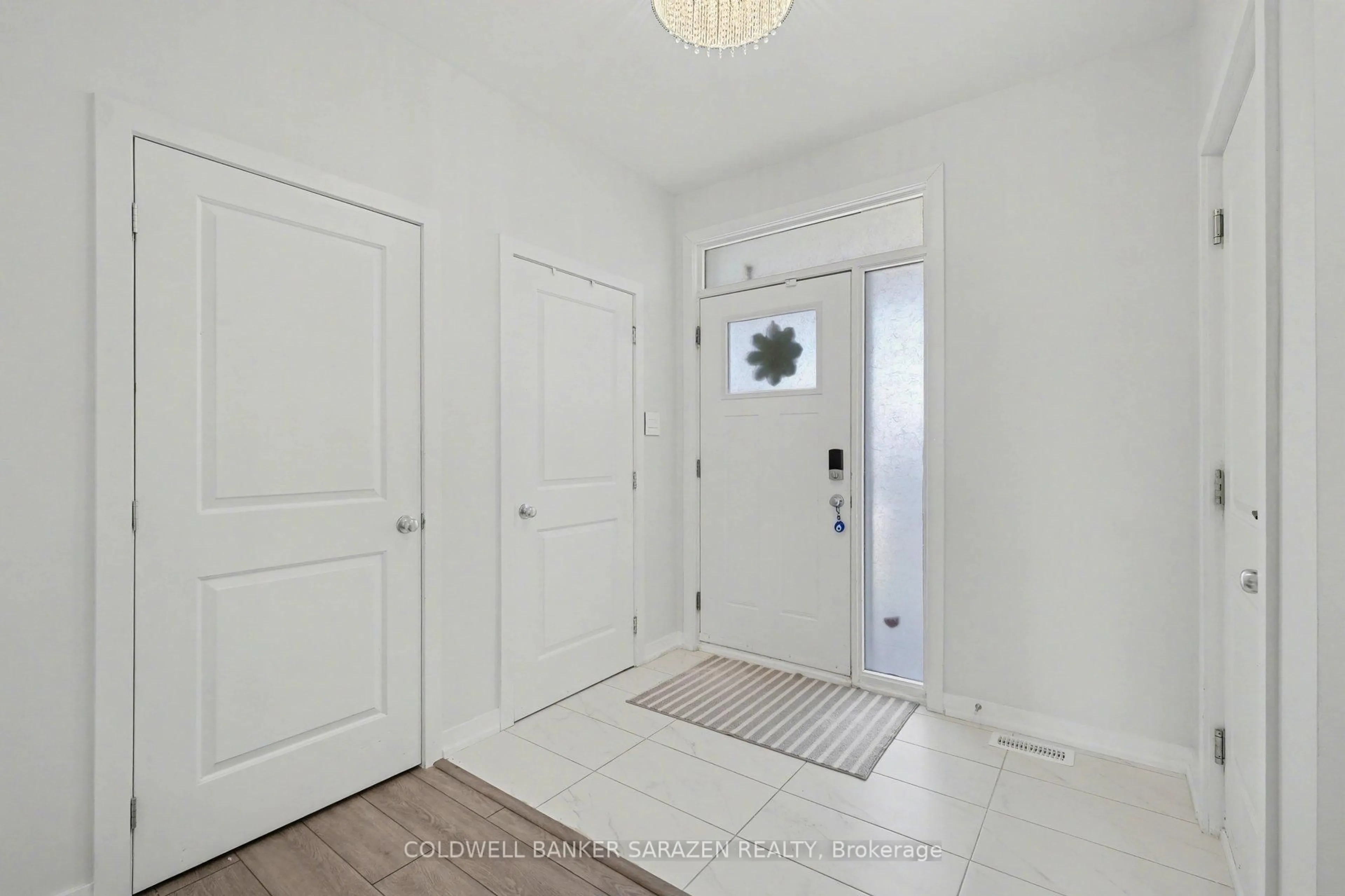 Indoor entryway for 28 Fanning St, Carleton Place Ontario K7C 0J3