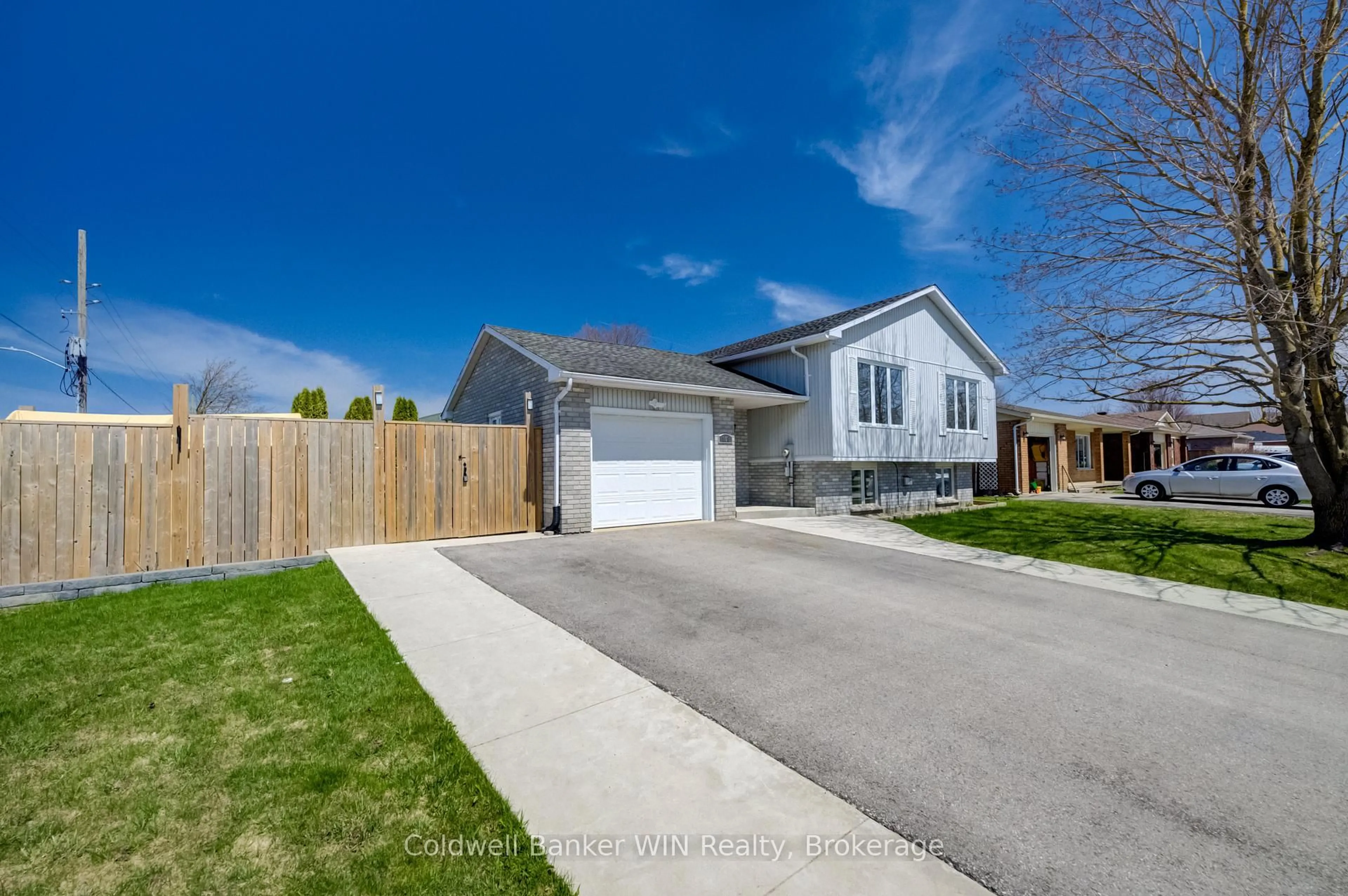 A pic from outside/outdoor area/front of a property/back of a property/a pic from drone, street for 103 Melissa Cres, Wellington North Ontario N0G 2L3