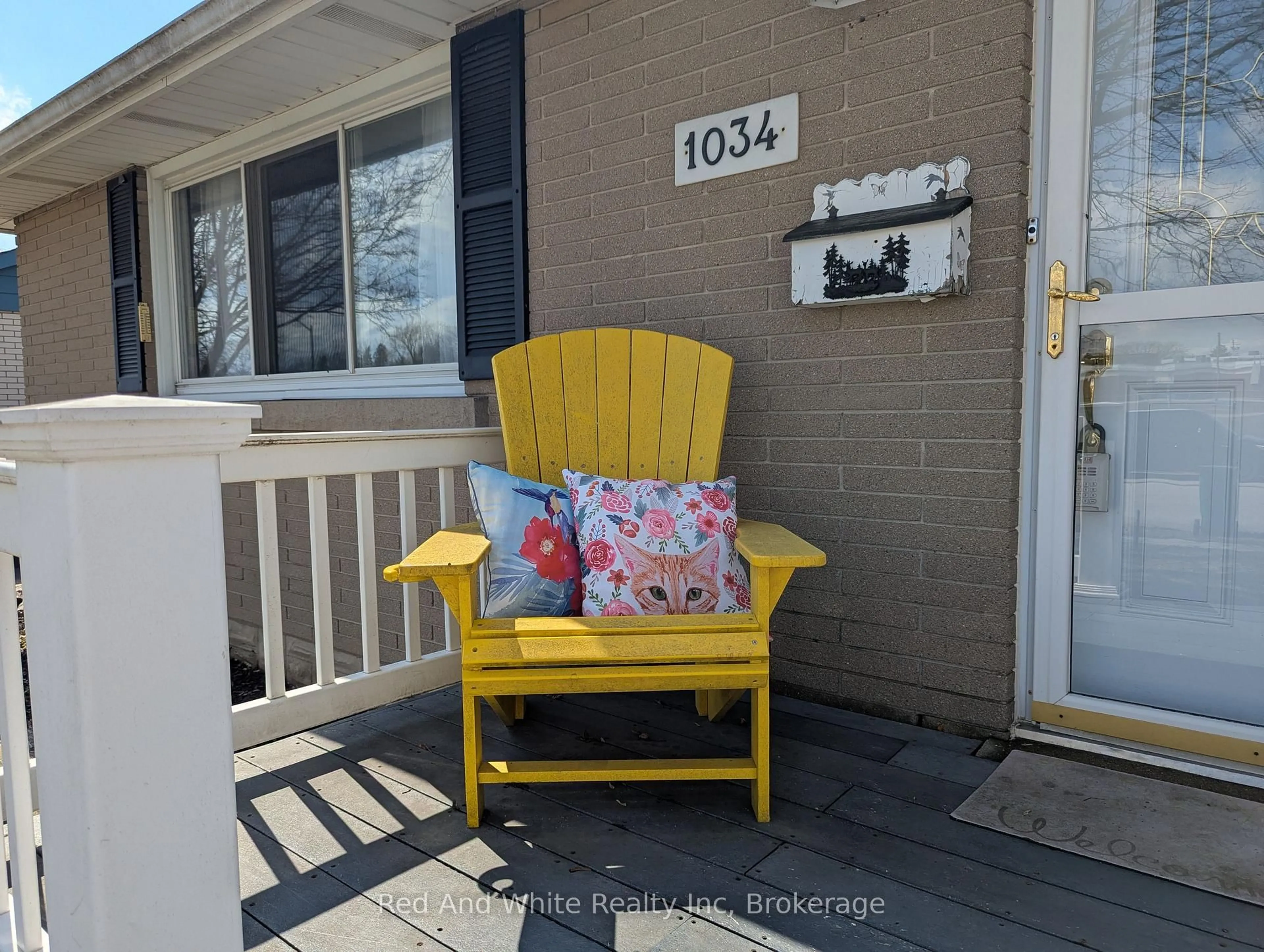 Patio, street for 1034 Winterhalt Ave, Cambridge Ontario N3H 4J9