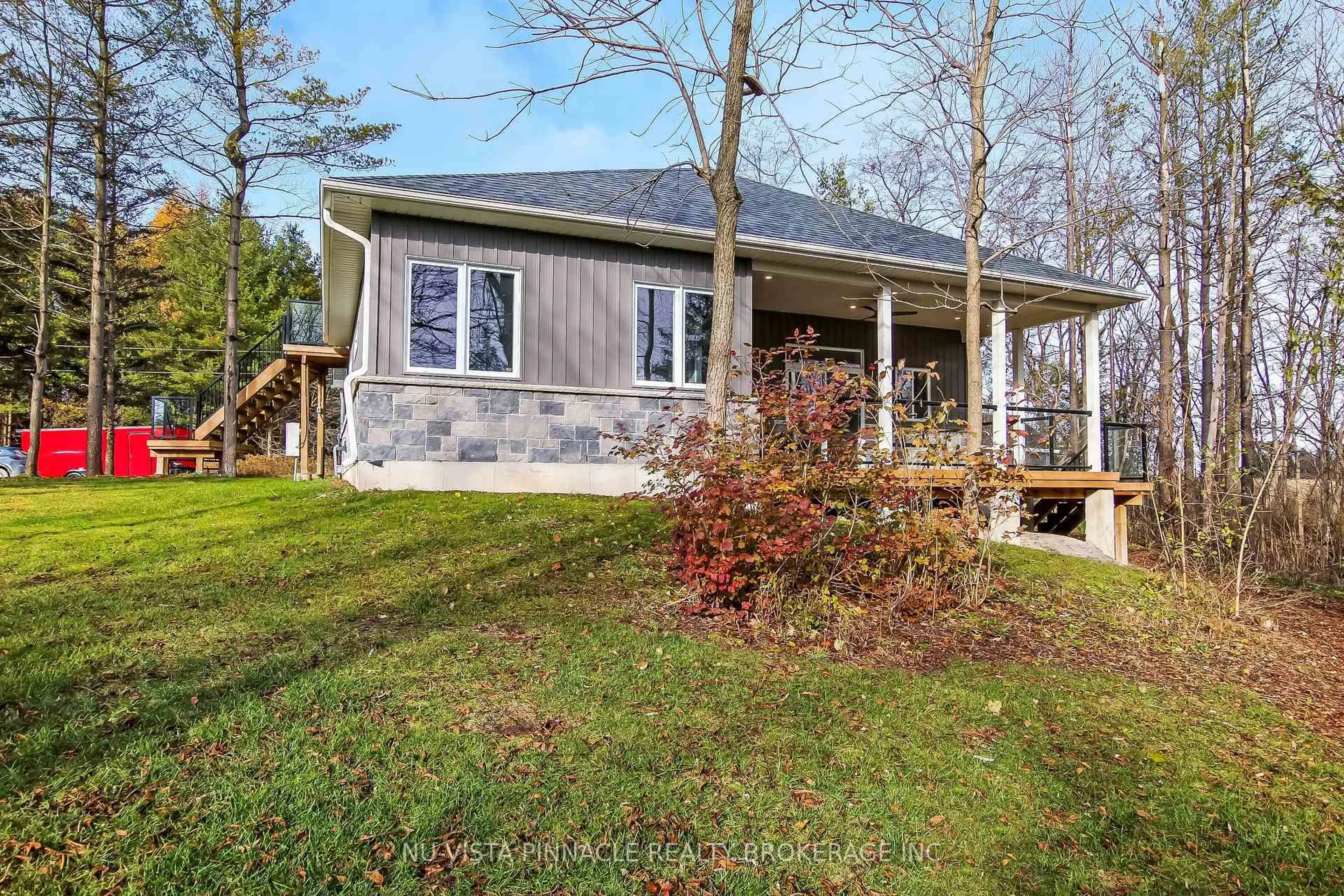 Home with vinyl exterior material, water/lake/river/ocean view for 5233 Line 2 Line, Perth South Ontario N0M 1V0