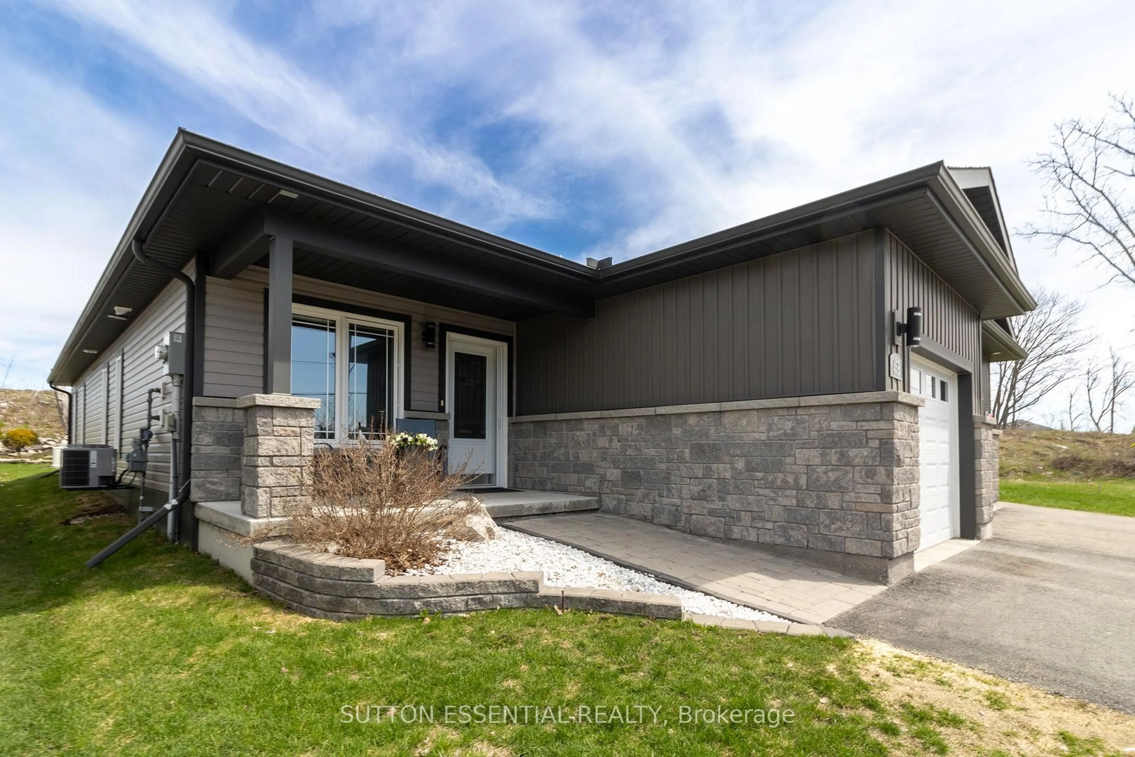 Home with brick exterior material, unknown for 45B Centre St, Brockville Ontario K6V 0C9