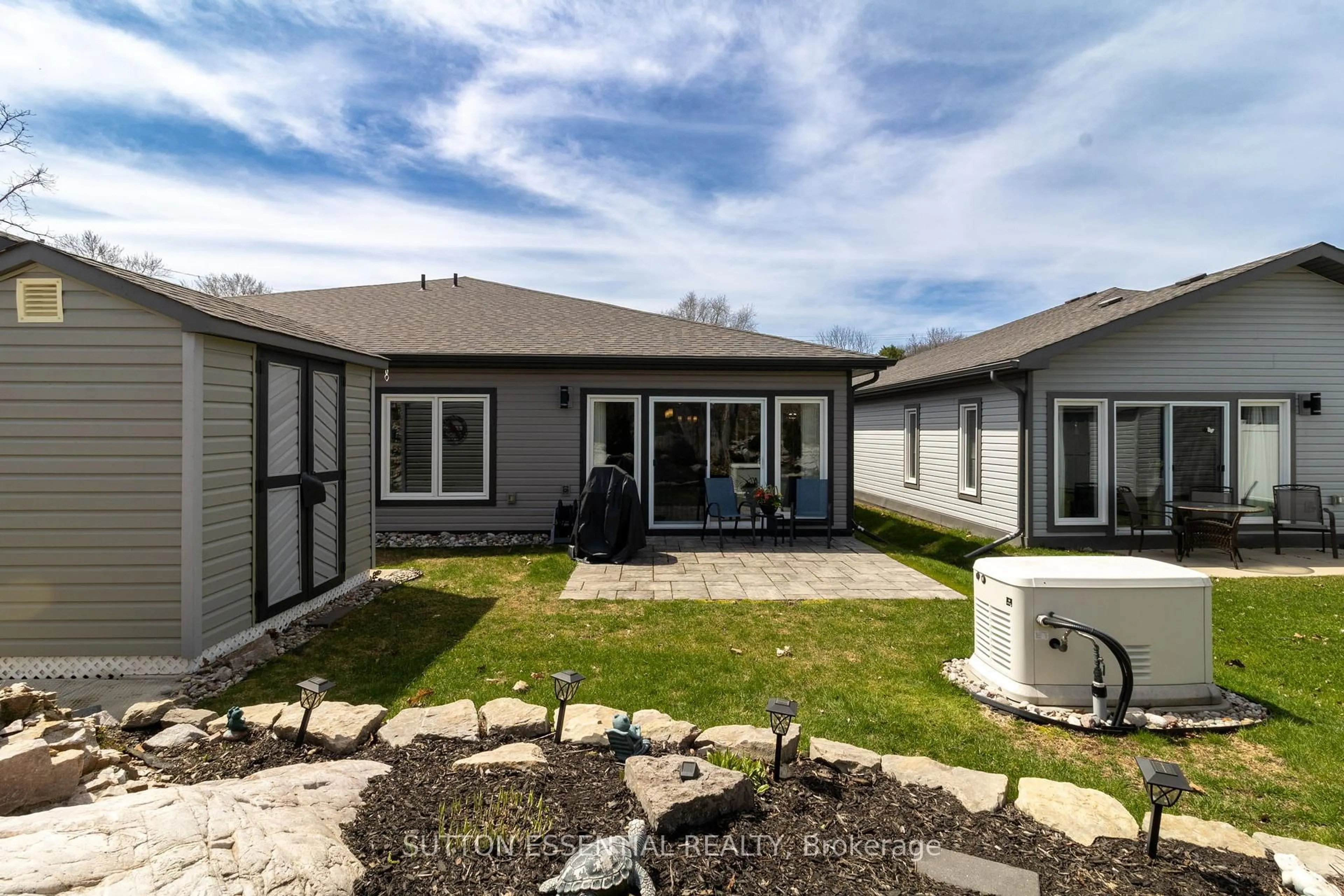 Home with vinyl exterior material, street for 45B Centre St, Brockville Ontario K6V 0C9