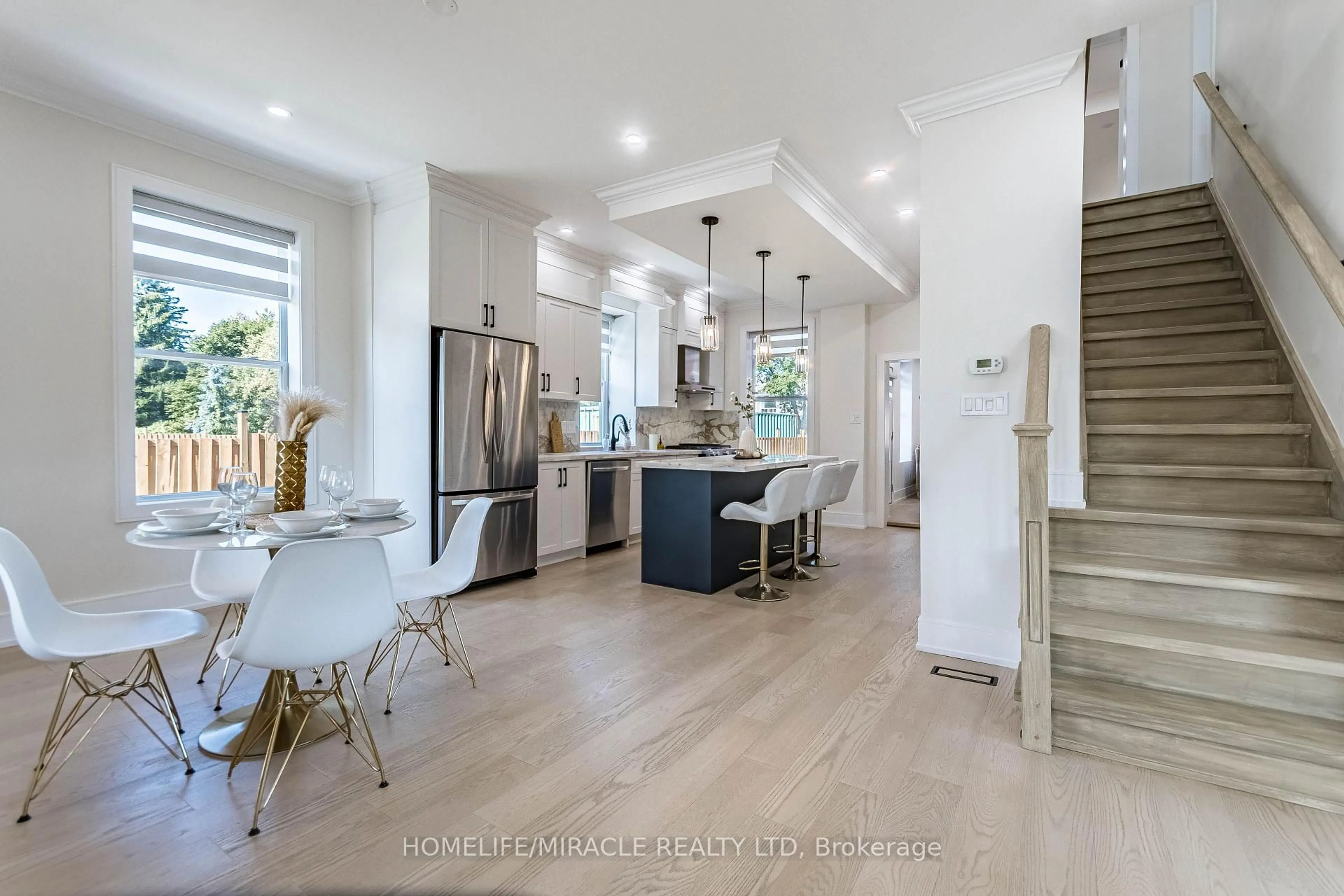 Open concept kitchen, unknown for 12 ORANGEVILLE St, Erin Ontario N0B 1Z0