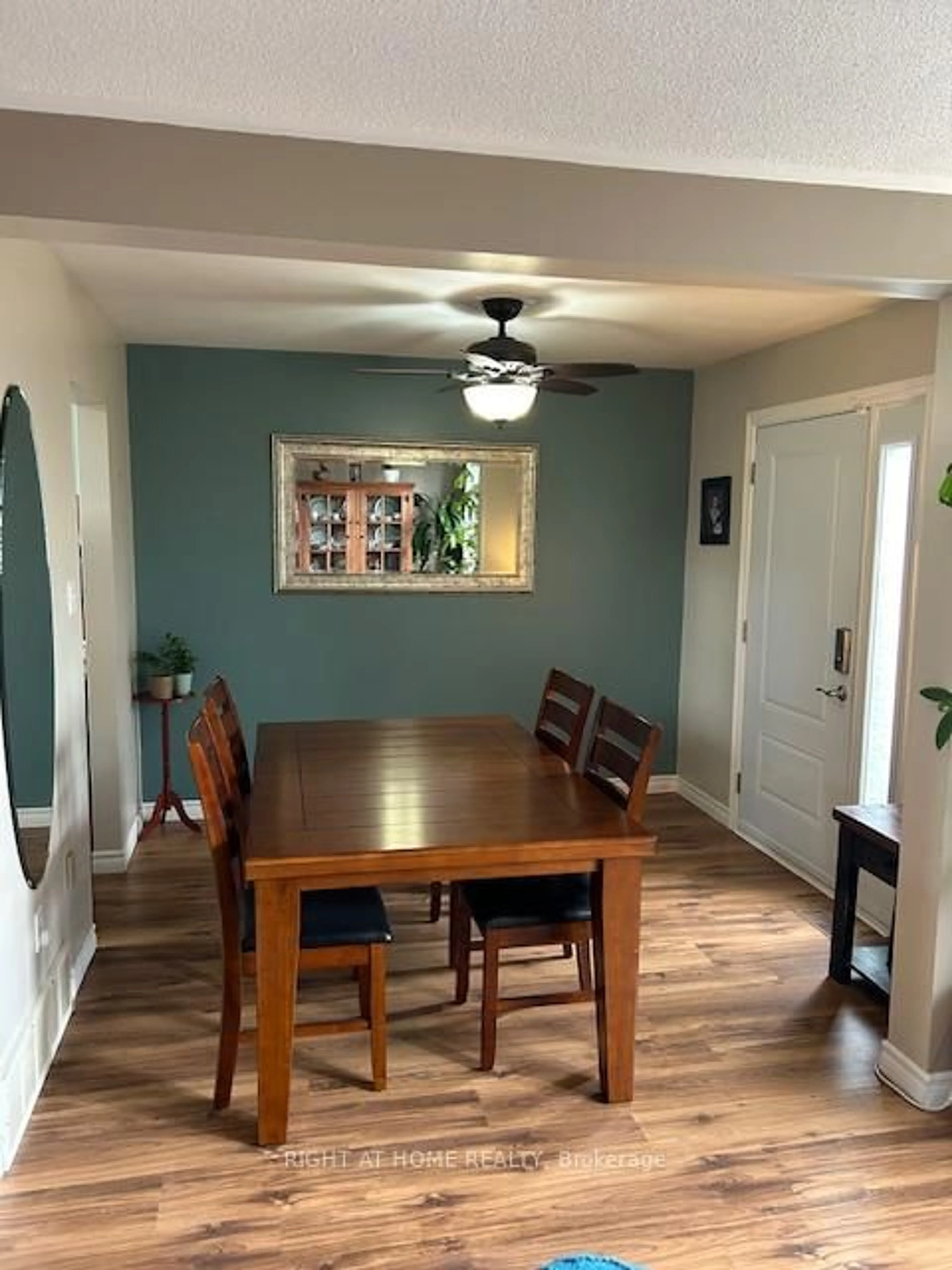 Dining room, wood/laminate floor for 50 Haddington St #6, Haldimand Ontario N3W 1K8