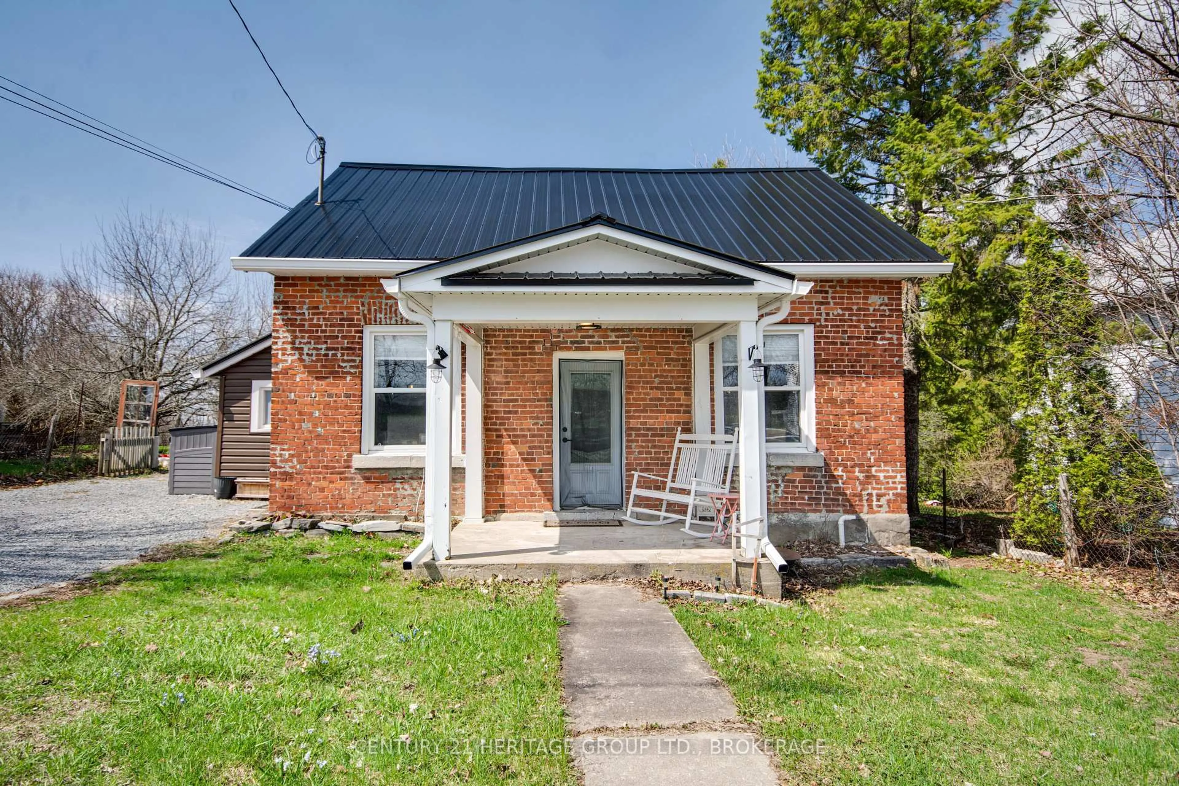 Home with brick exterior material, street for 4309 Stagecoach Rd, Sydenham Ontario K0H 2T0