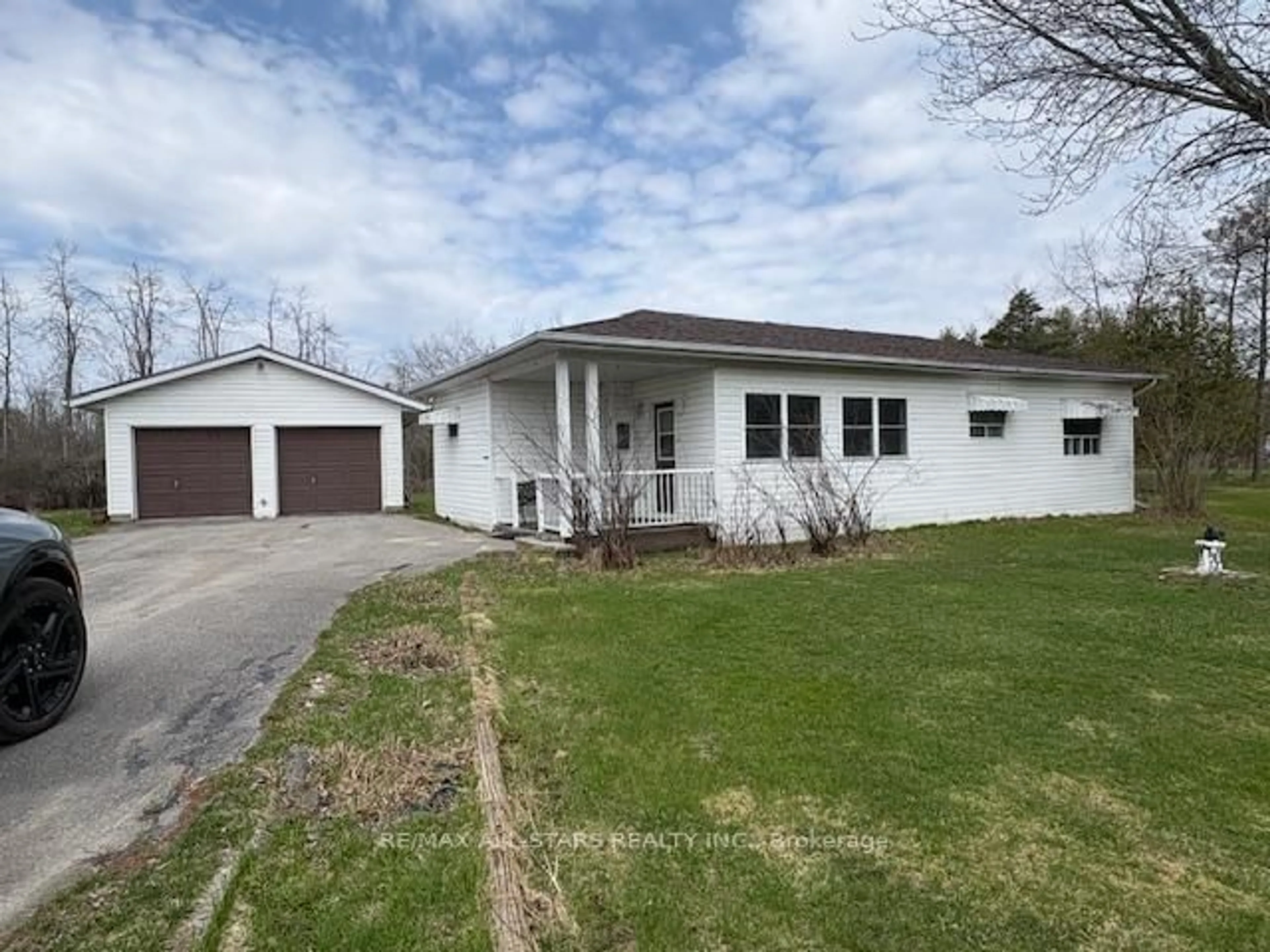 A pic from outside/outdoor area/front of a property/back of a property/a pic from drone, street for 12 Stephen Crt, Kawartha Lakes Ontario K0M 1L0