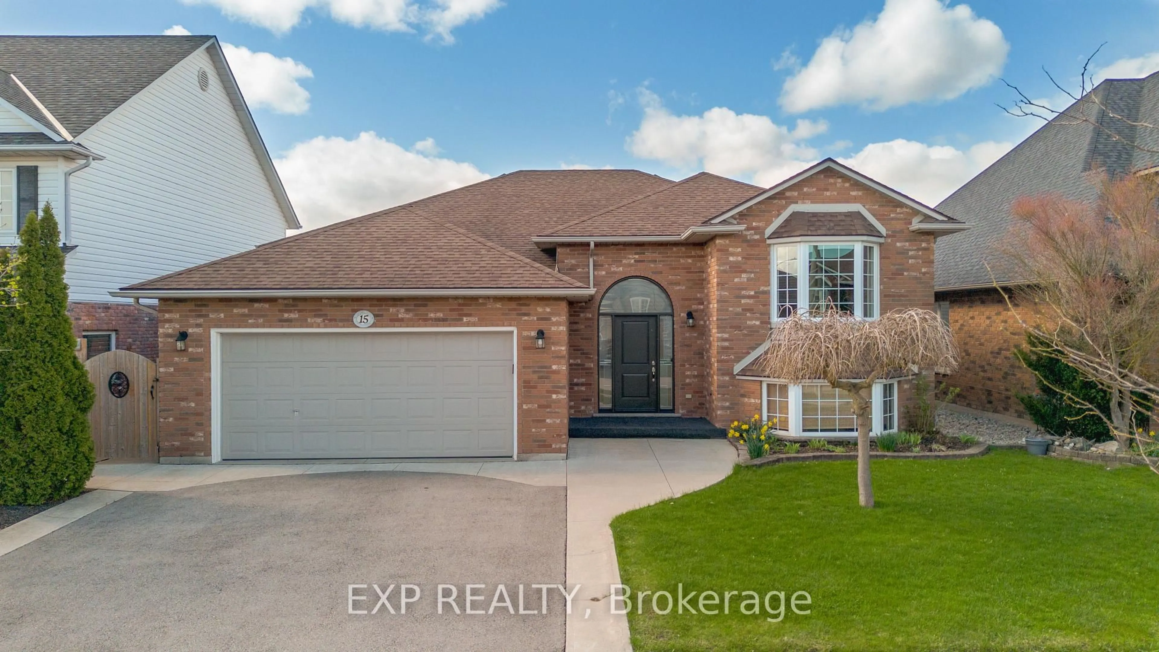 Home with brick exterior material, street for 15 Las Rd, West Lincoln Ontario L0R 2A0