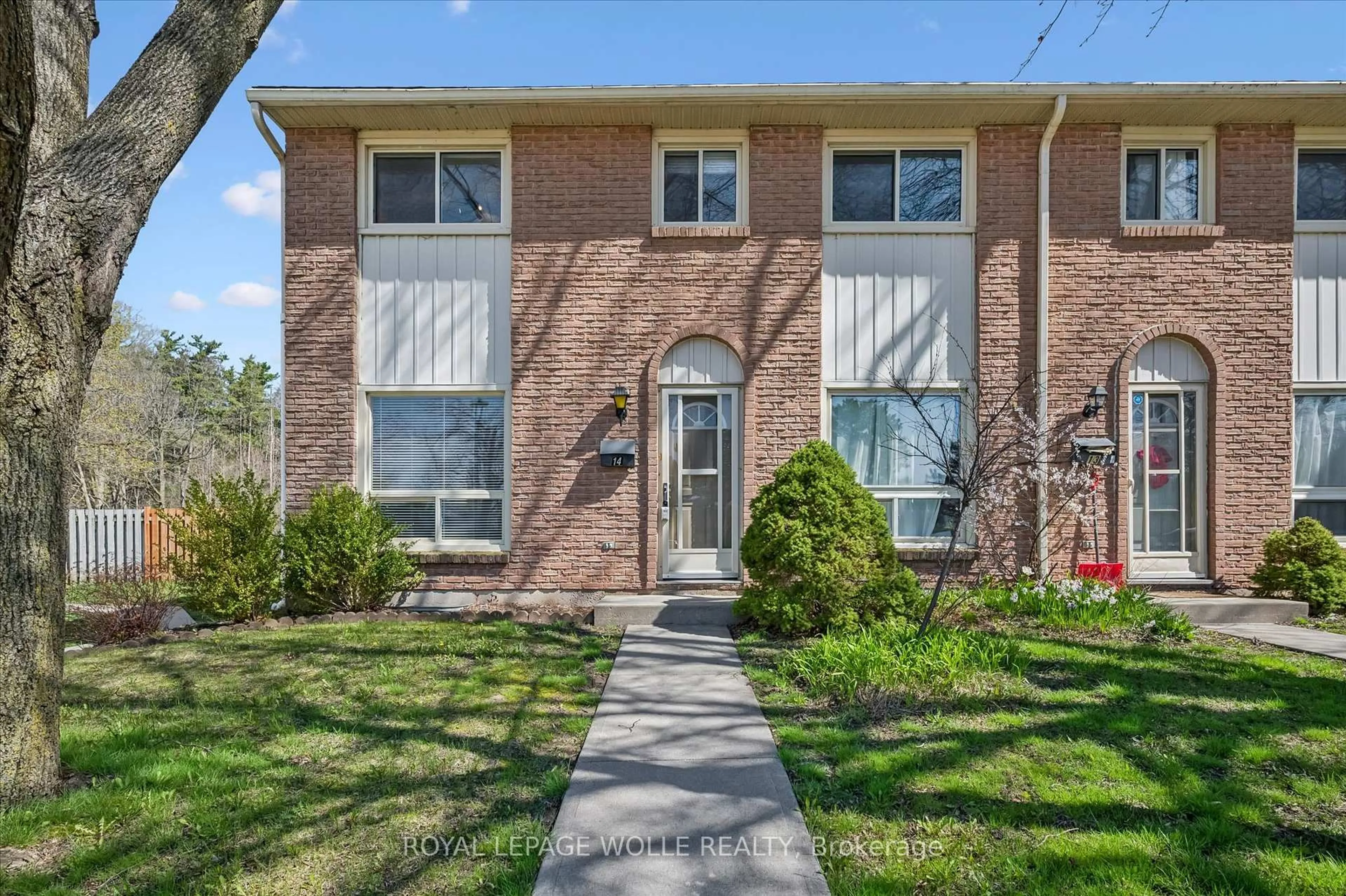 Home with brick exterior material, street for 165 Green Valley Dr #14, Kitchener Ontario N2P 1K3