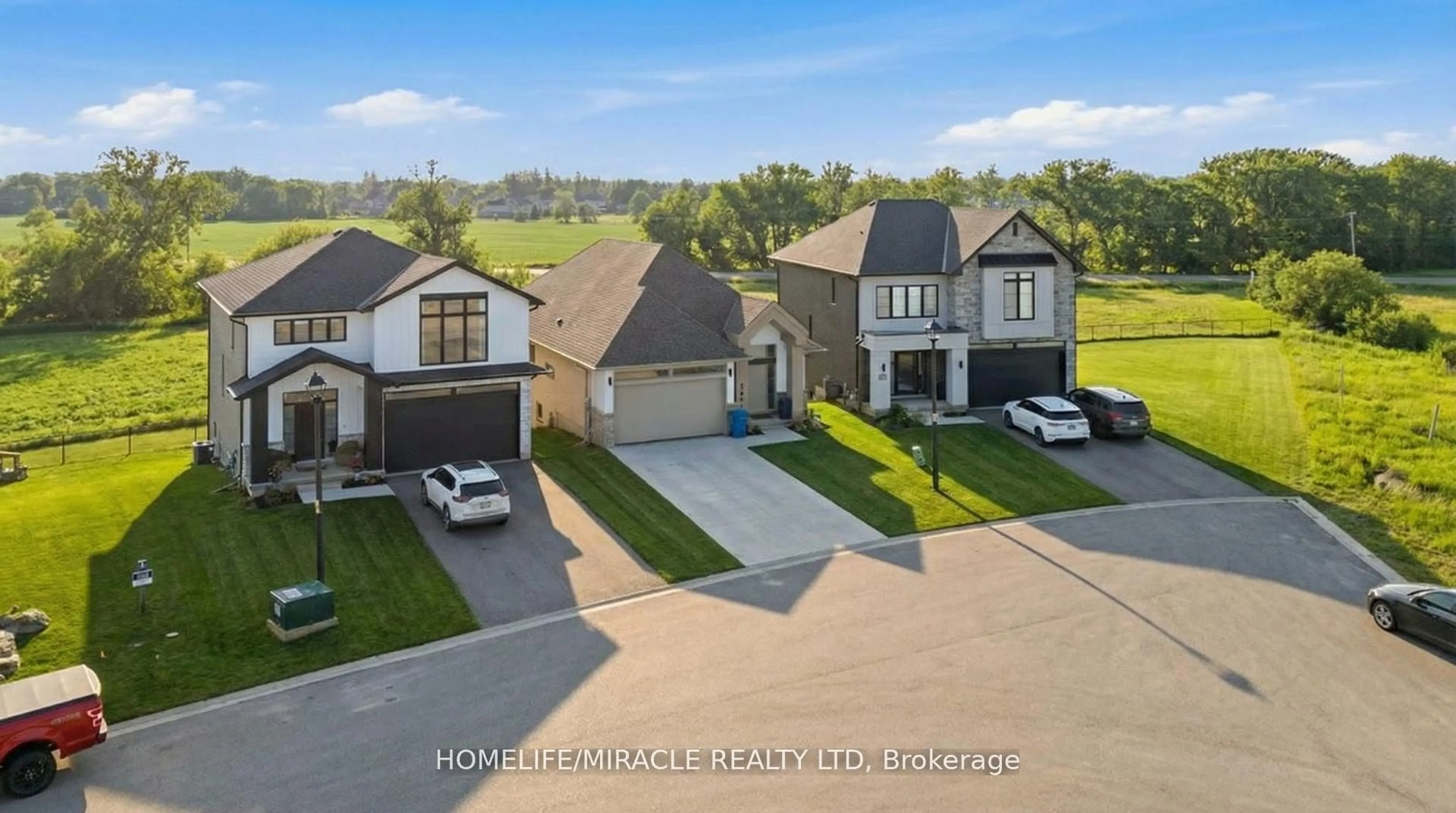 A pic from outside/outdoor area/front of a property/back of a property/a pic from drone, street for 201 Dempsey Dr, Stratford Ontario N5A 0K5