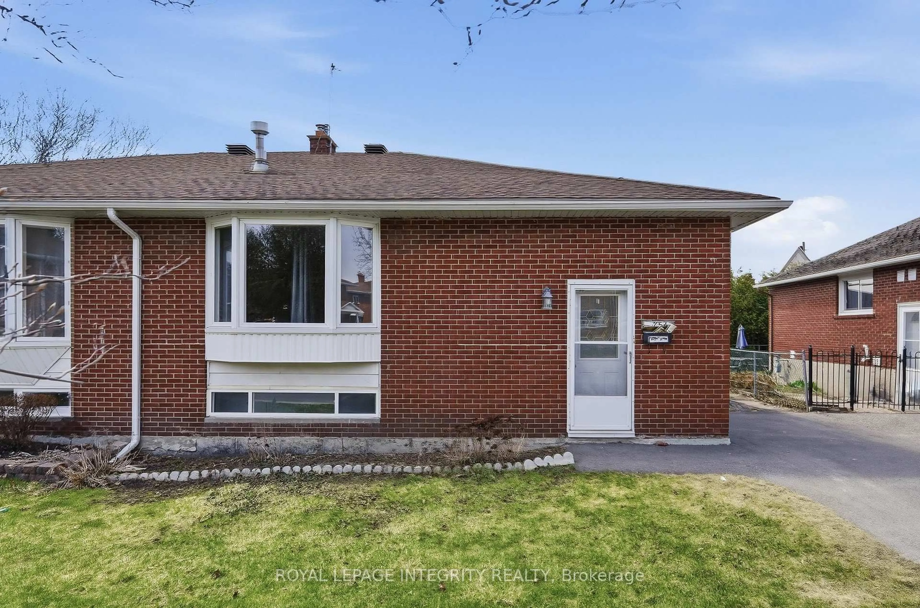 Home with brick exterior material, street for 754 Cummings Ave, Ottawa Ontario K1K 2L1