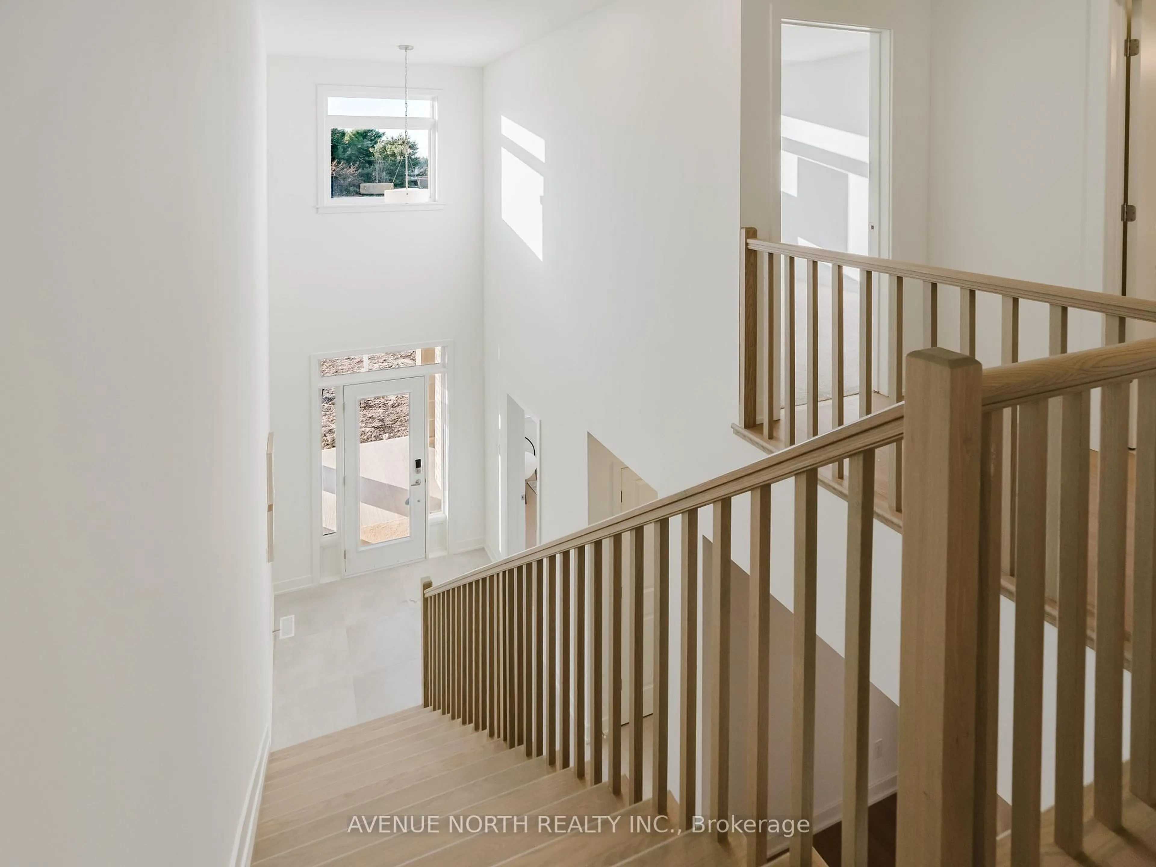 Stairs for 1729 Rotterdam Circ, Ottawa Ontario K2W 1A5