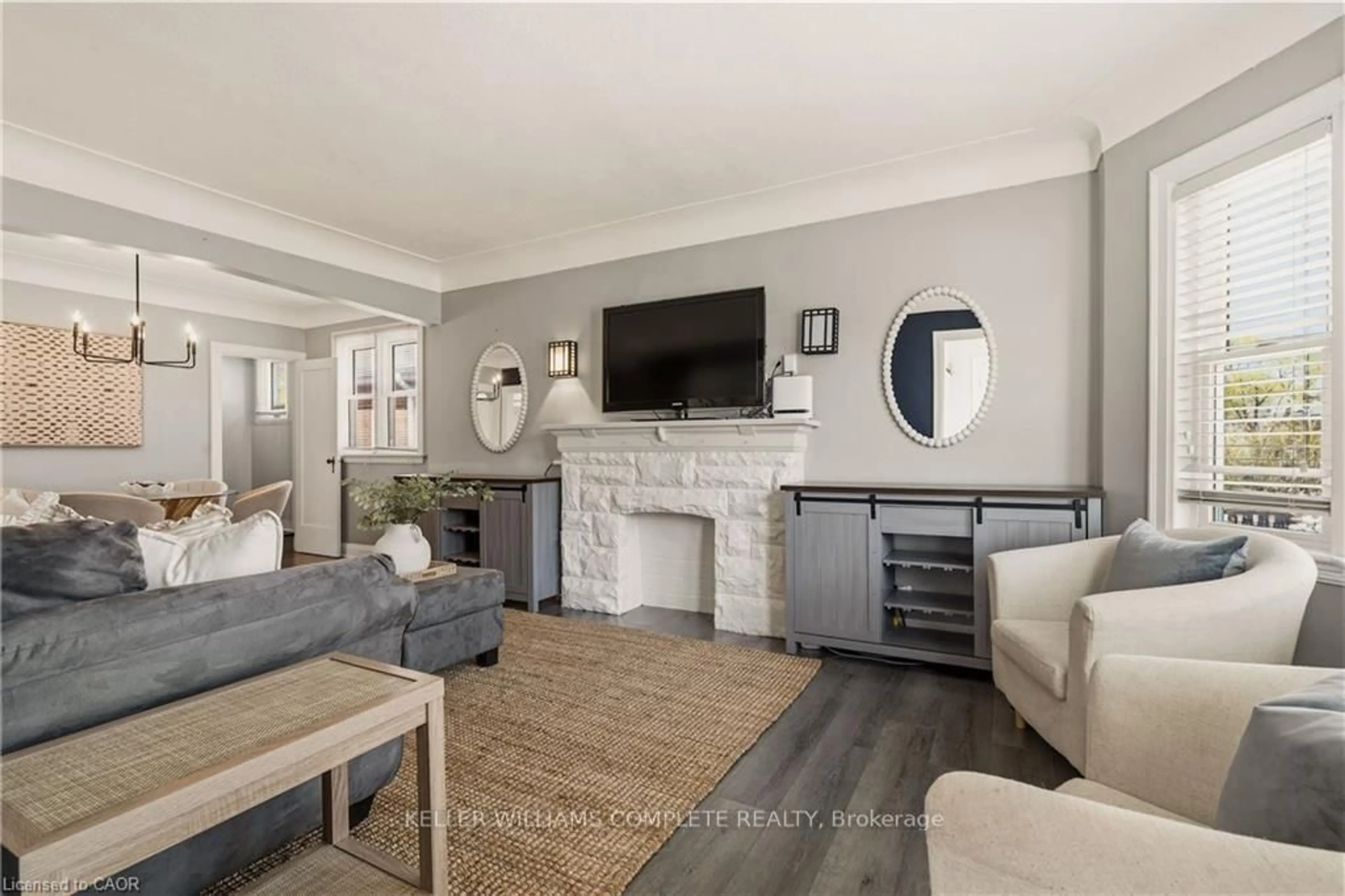 Living room with furniture, unknown for 148 Huxley Ave, Hamilton Ontario L8K 2R1