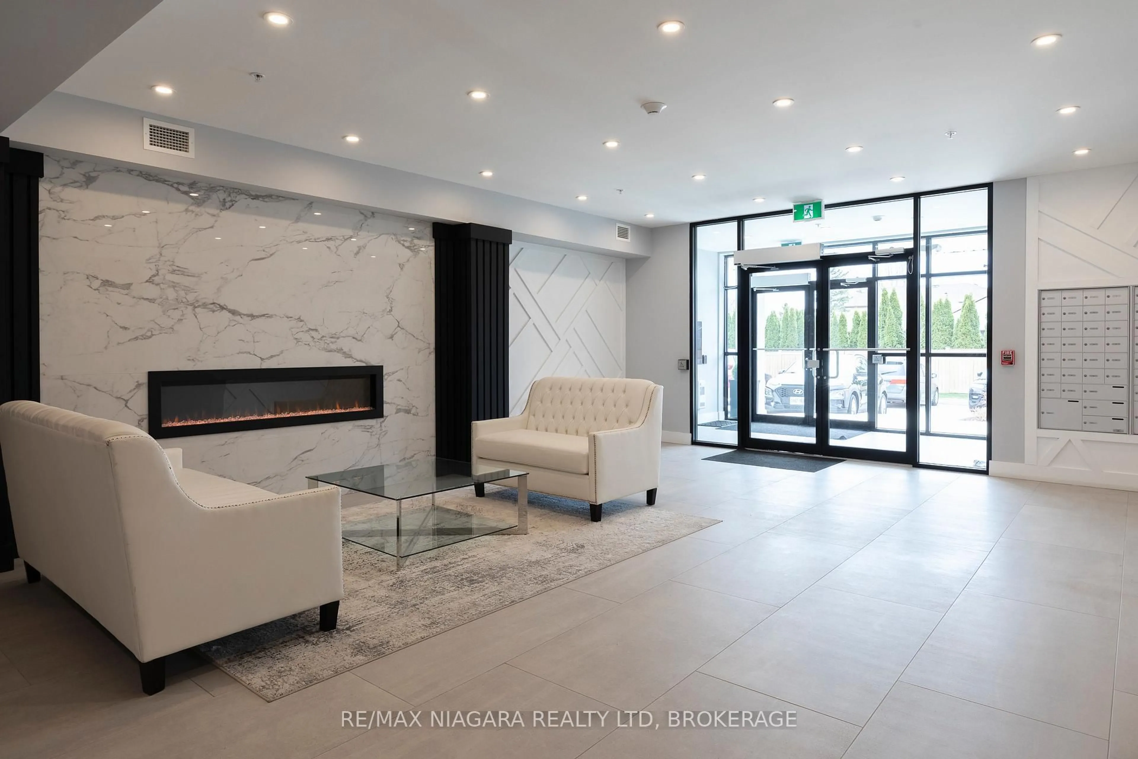 Lobby for 120 Springvalley Cres #208, Hamilton Ontario L9C 0G2