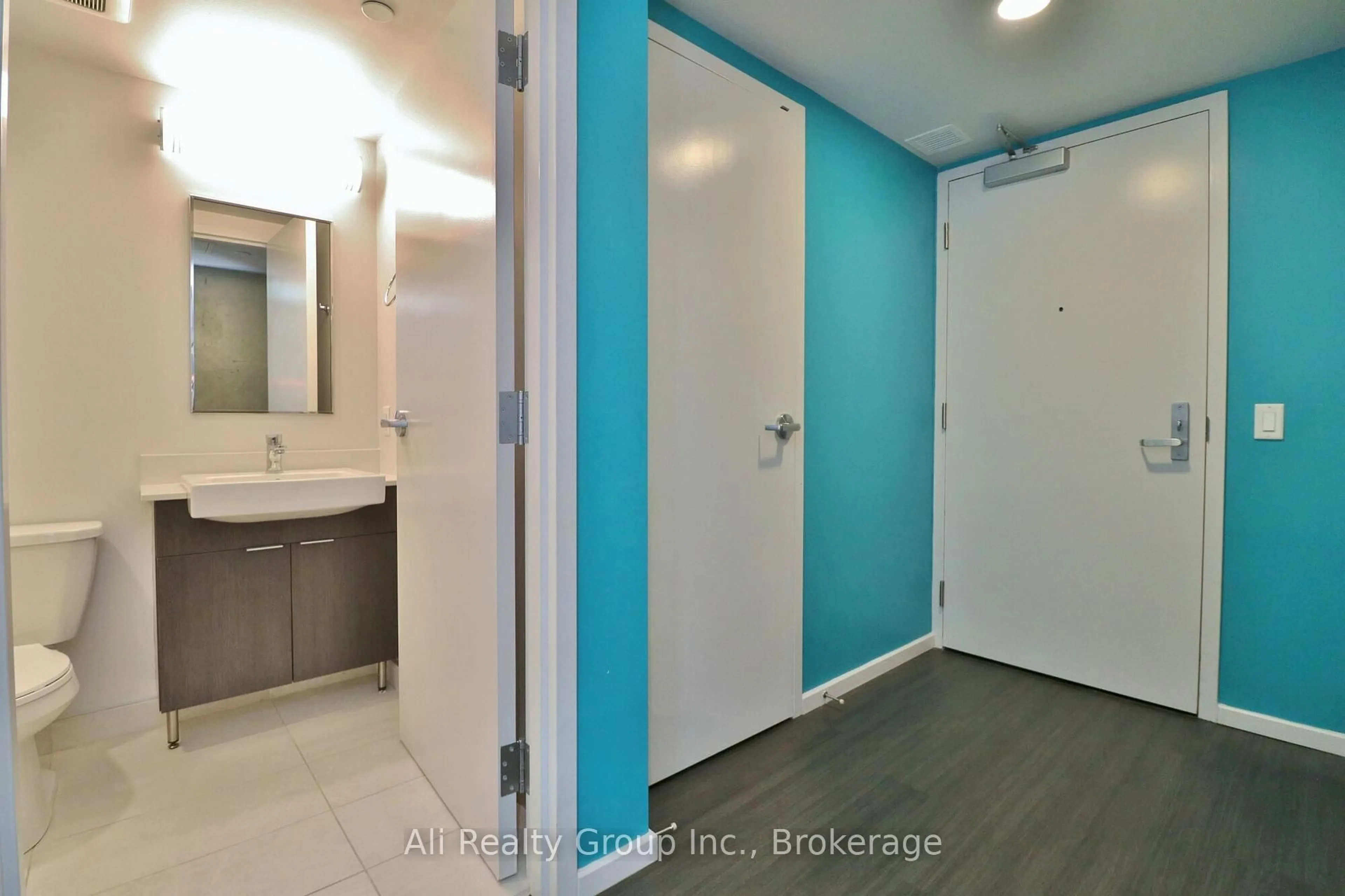 Unknown for 105 Champagne Ave #2701, Ottawa Ontario K1S 5E5