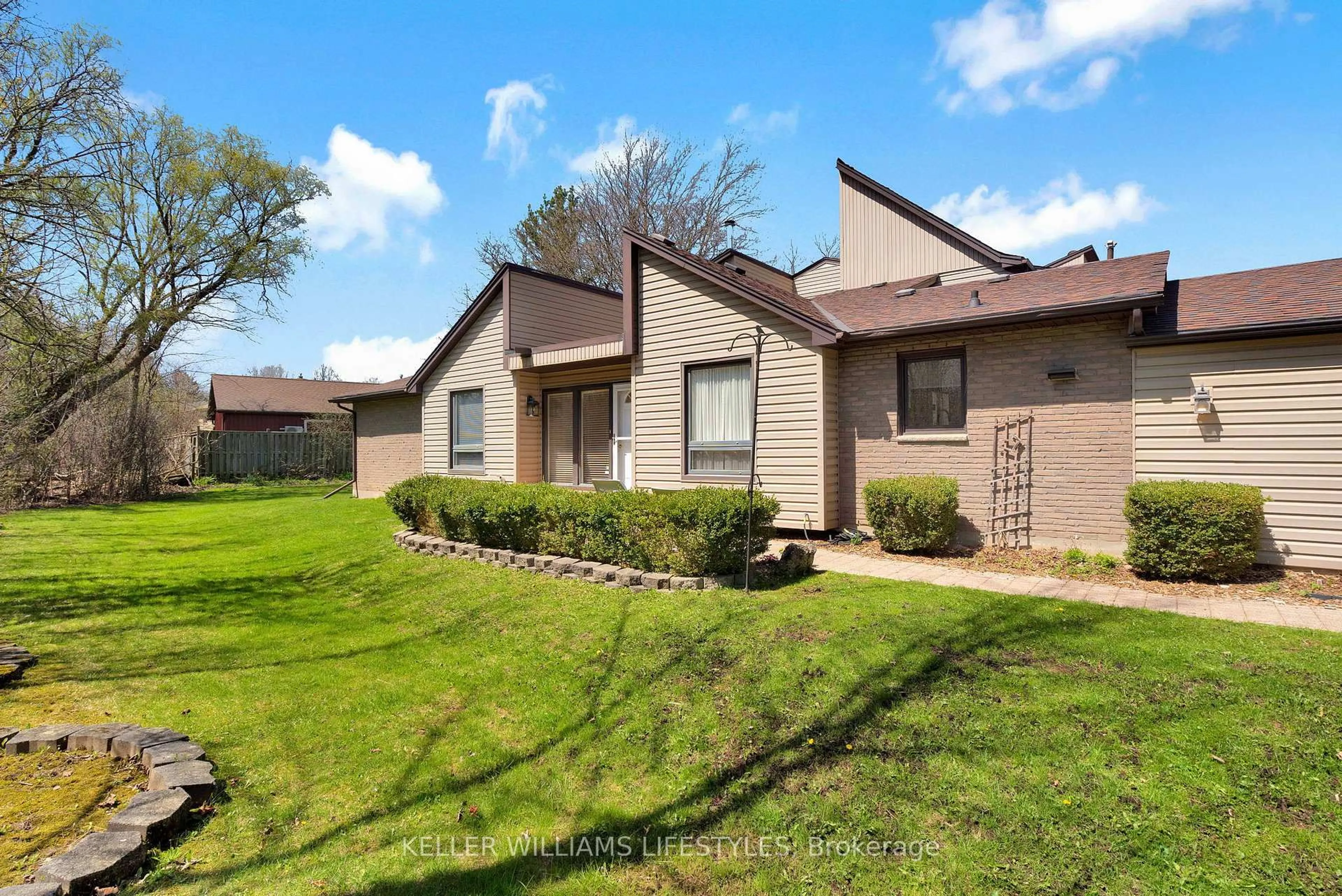 Unknown for 695 Woodcrest Blvd, London South Ontario N6K 1P8